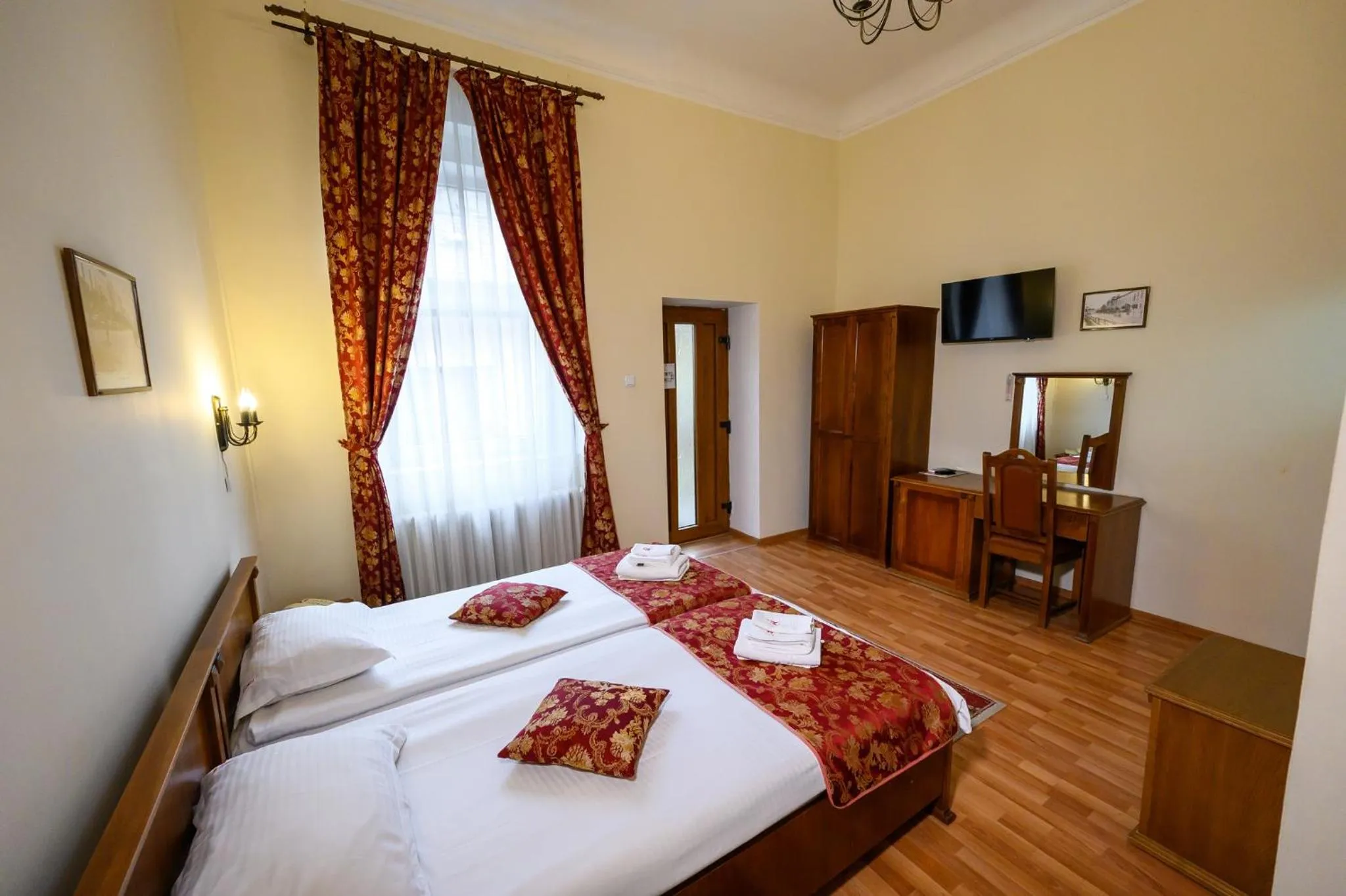 Bed in Hotel Transilvania