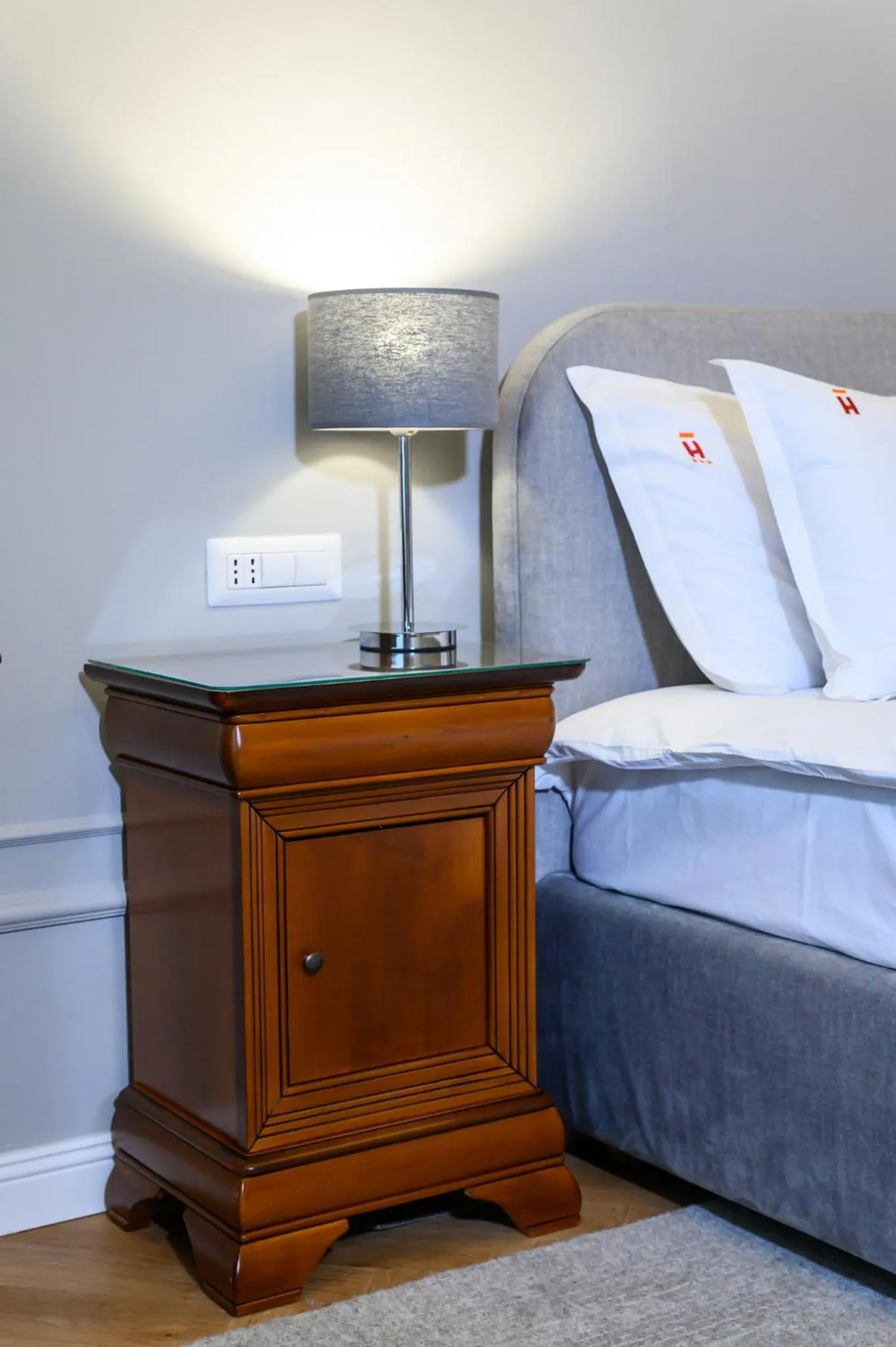 Bed in Hotel Transilvania