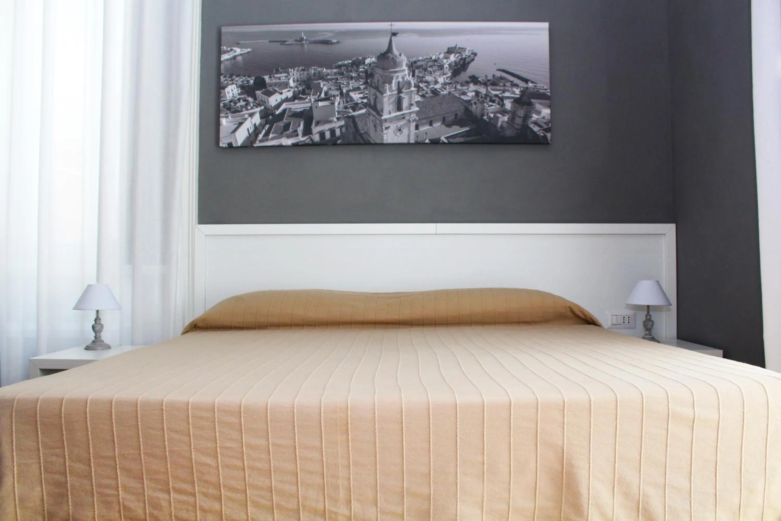 Bed in B&B In Centro