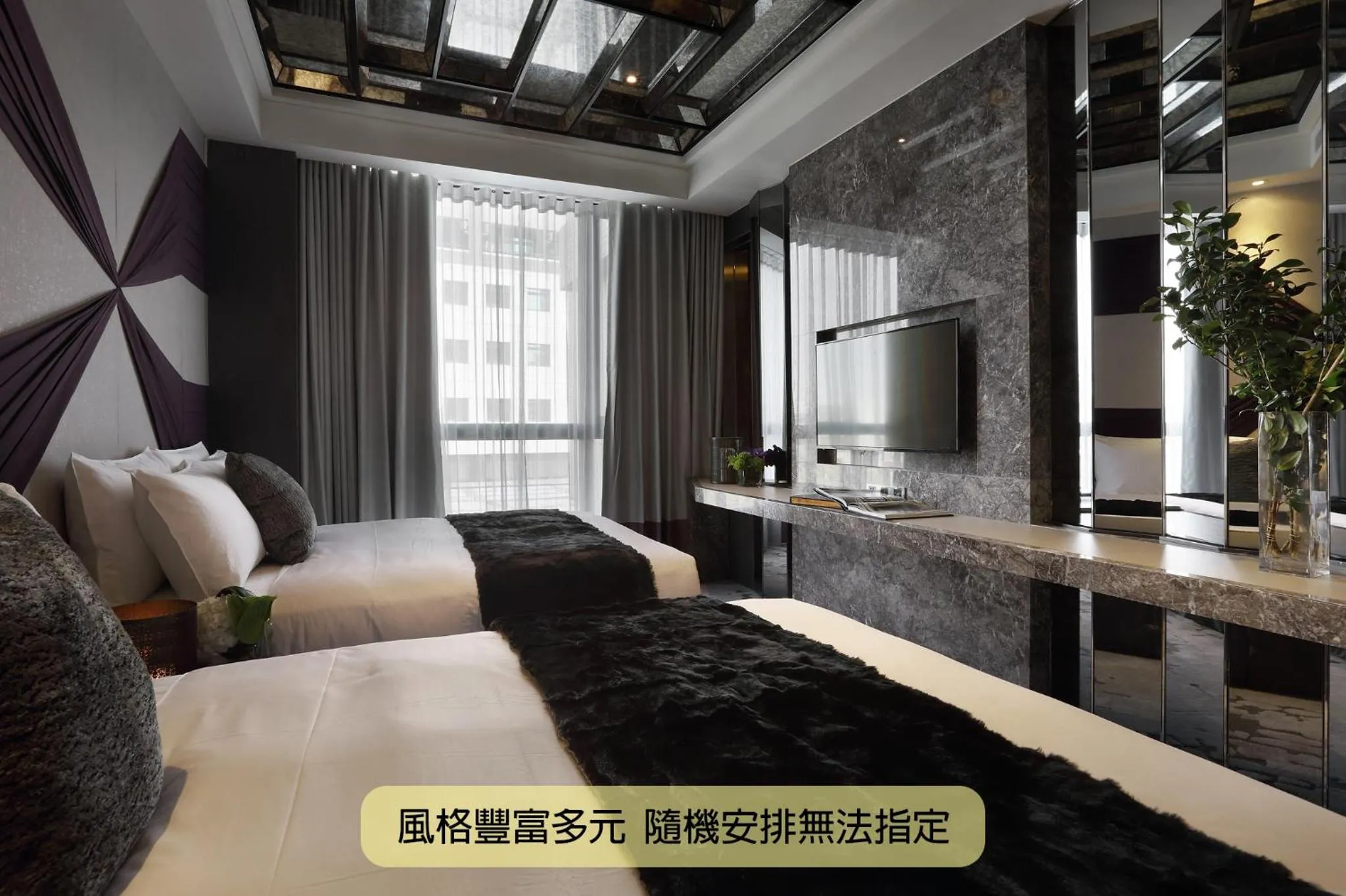 Photo of the whole room in Boda Hotel