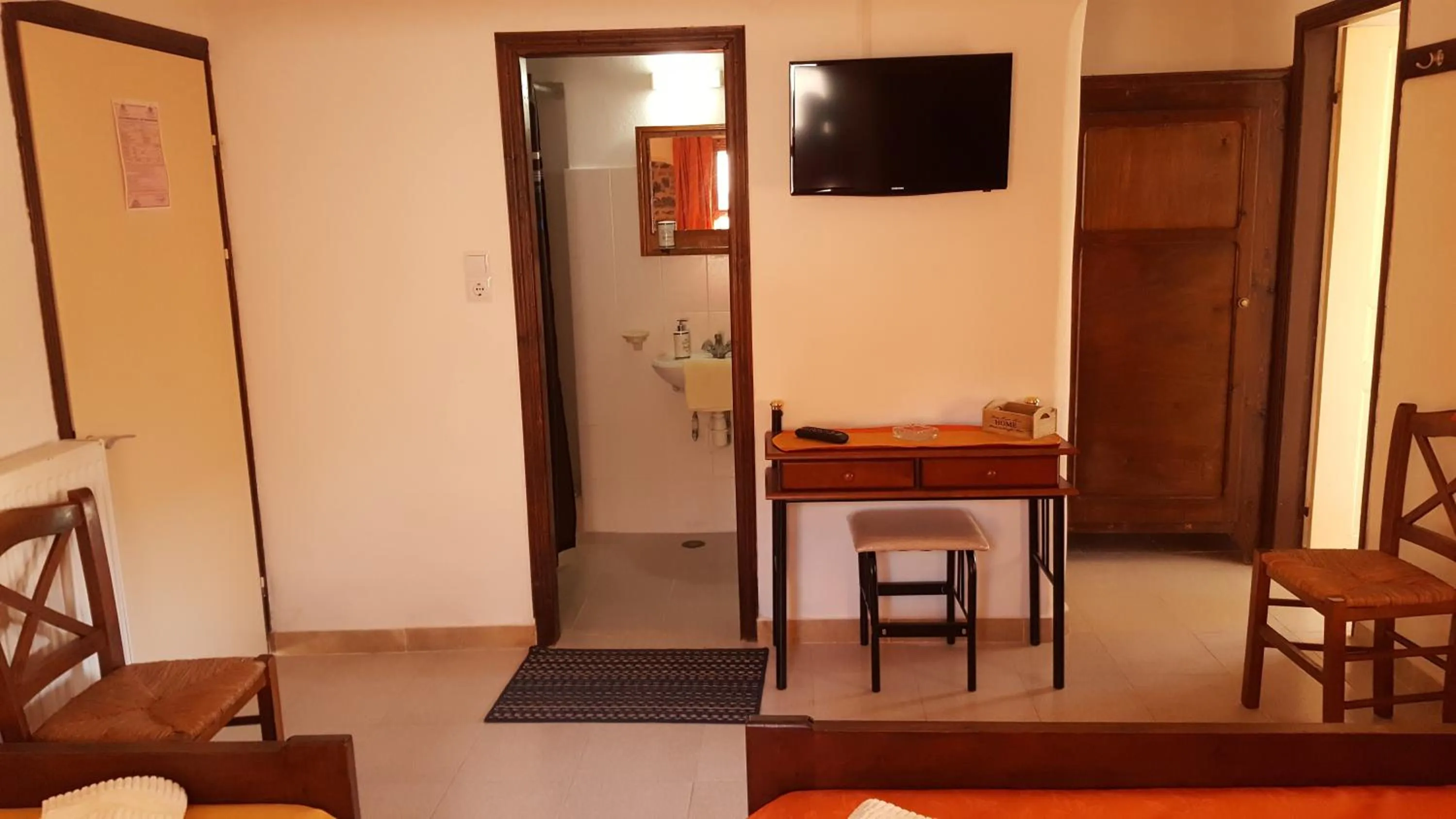 TV and multimedia in Agroktima