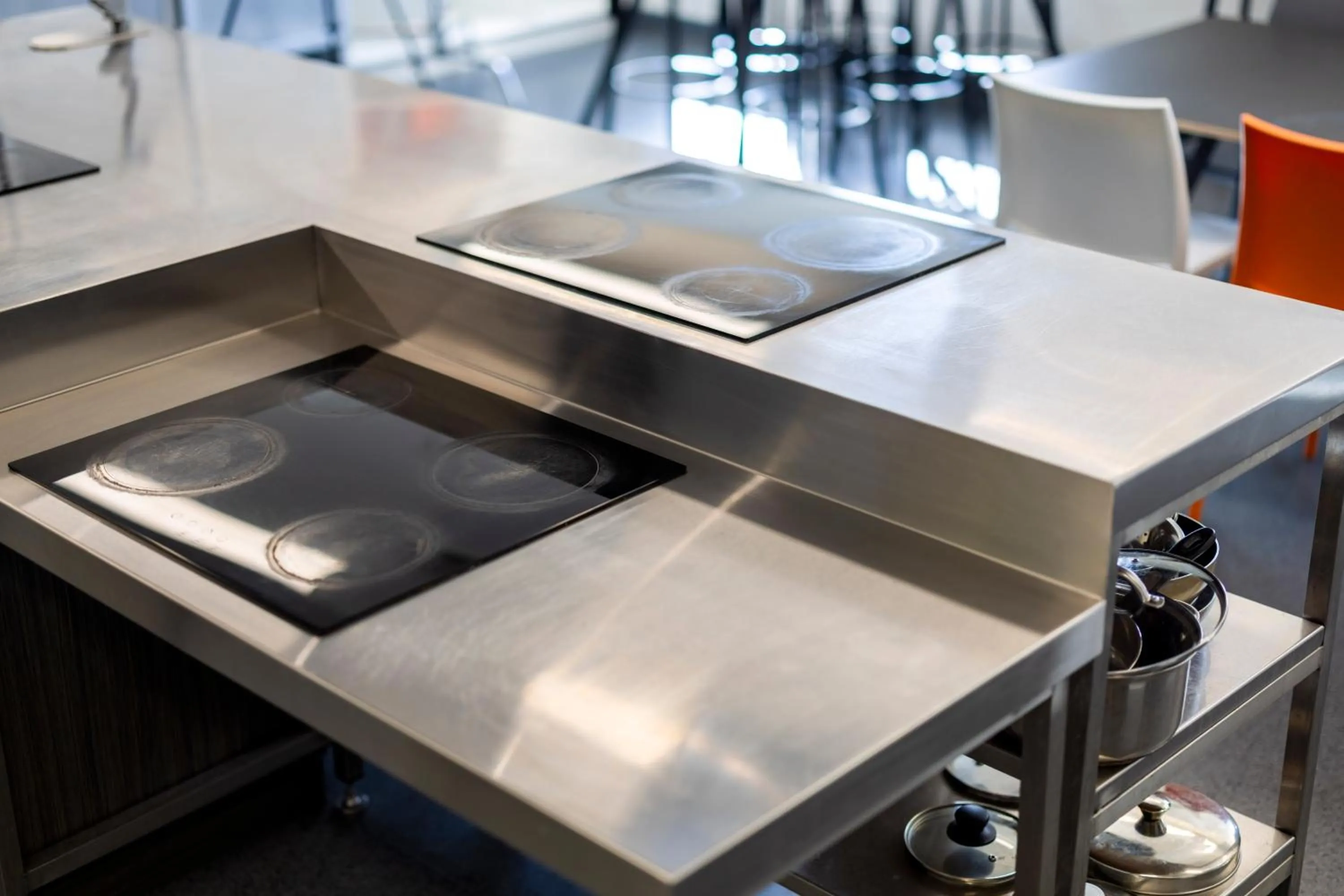 Communal kitchen in Hotel Give