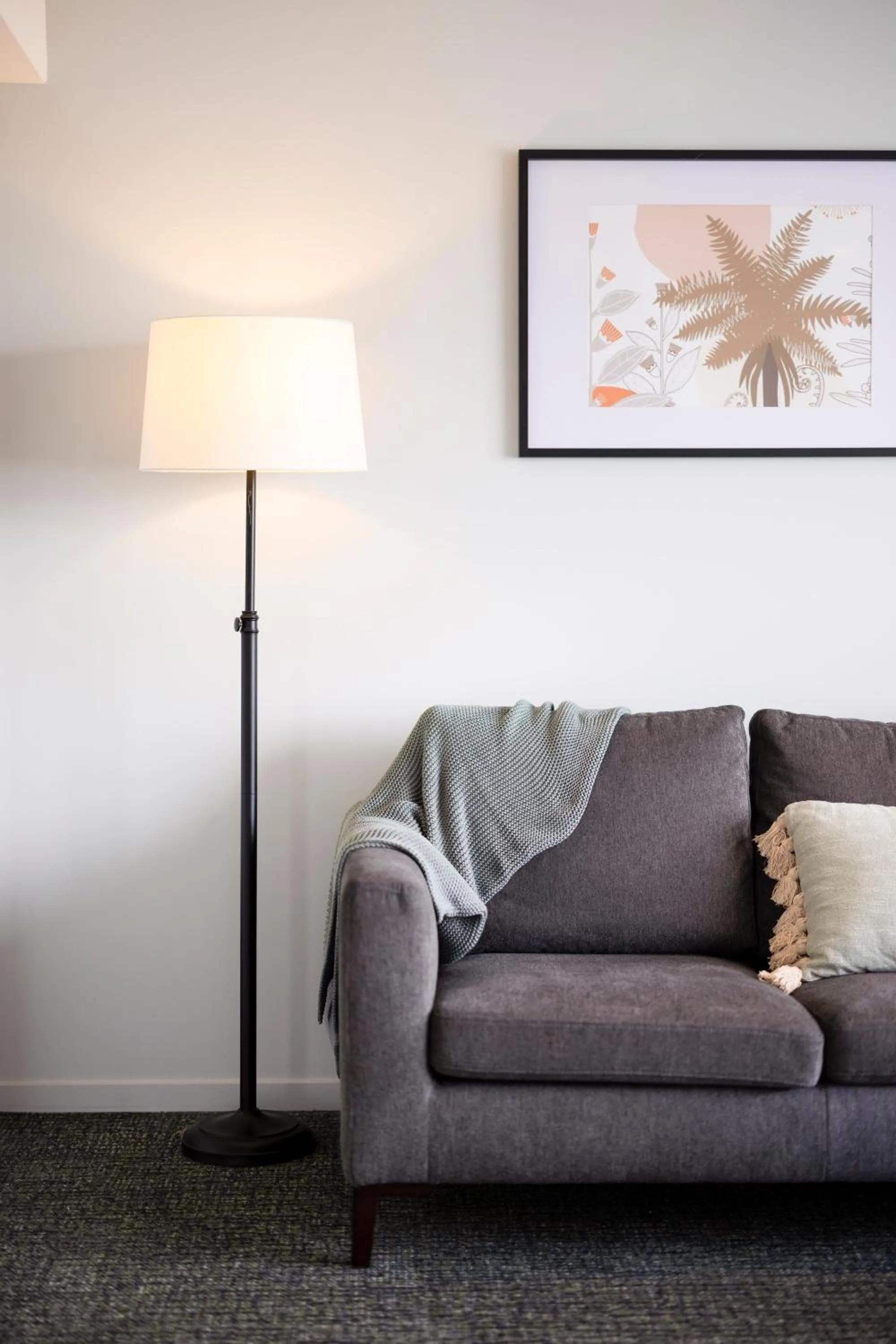 Communal lounge/ TV room in Hotel Give