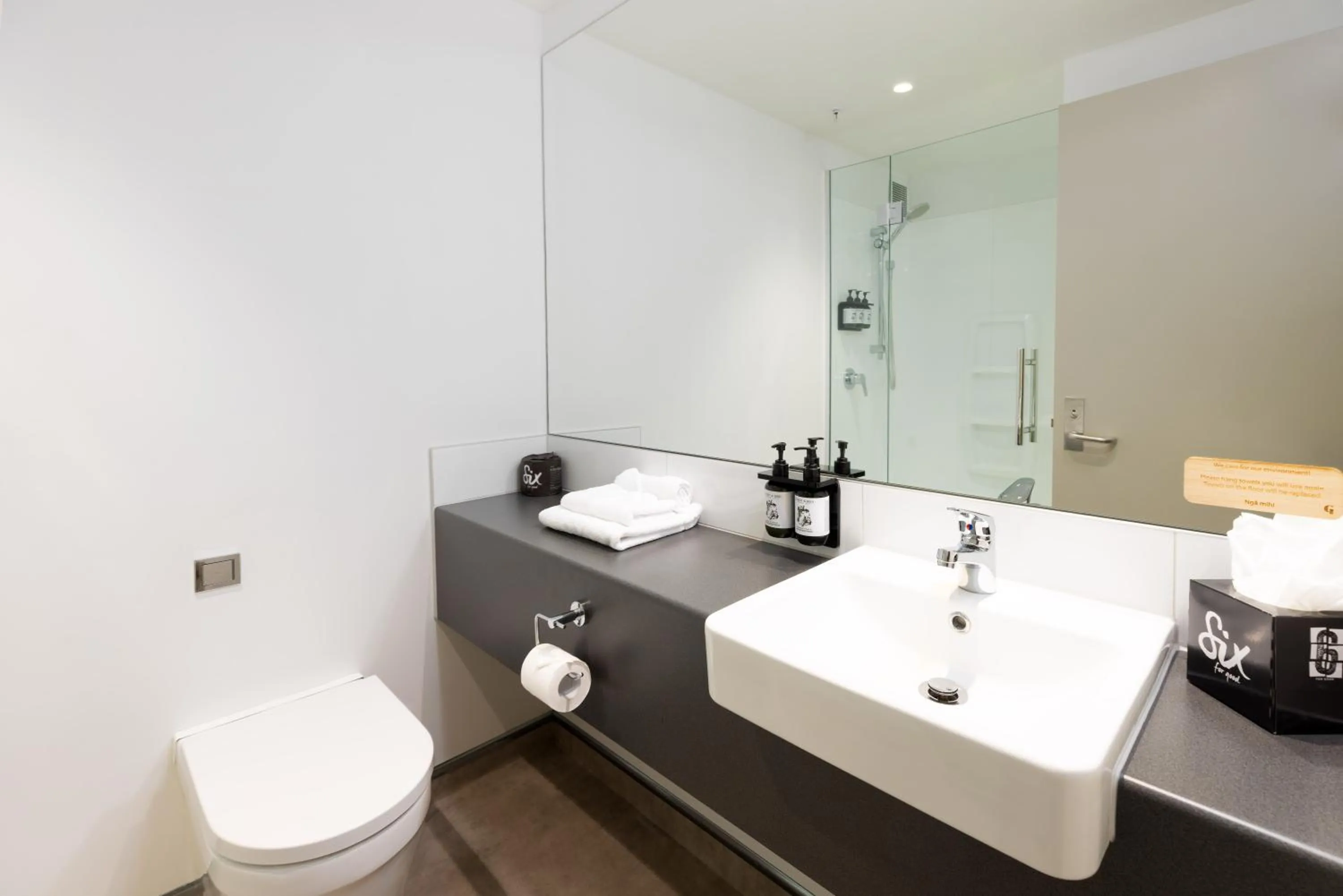 Bathroom in Hotel Give