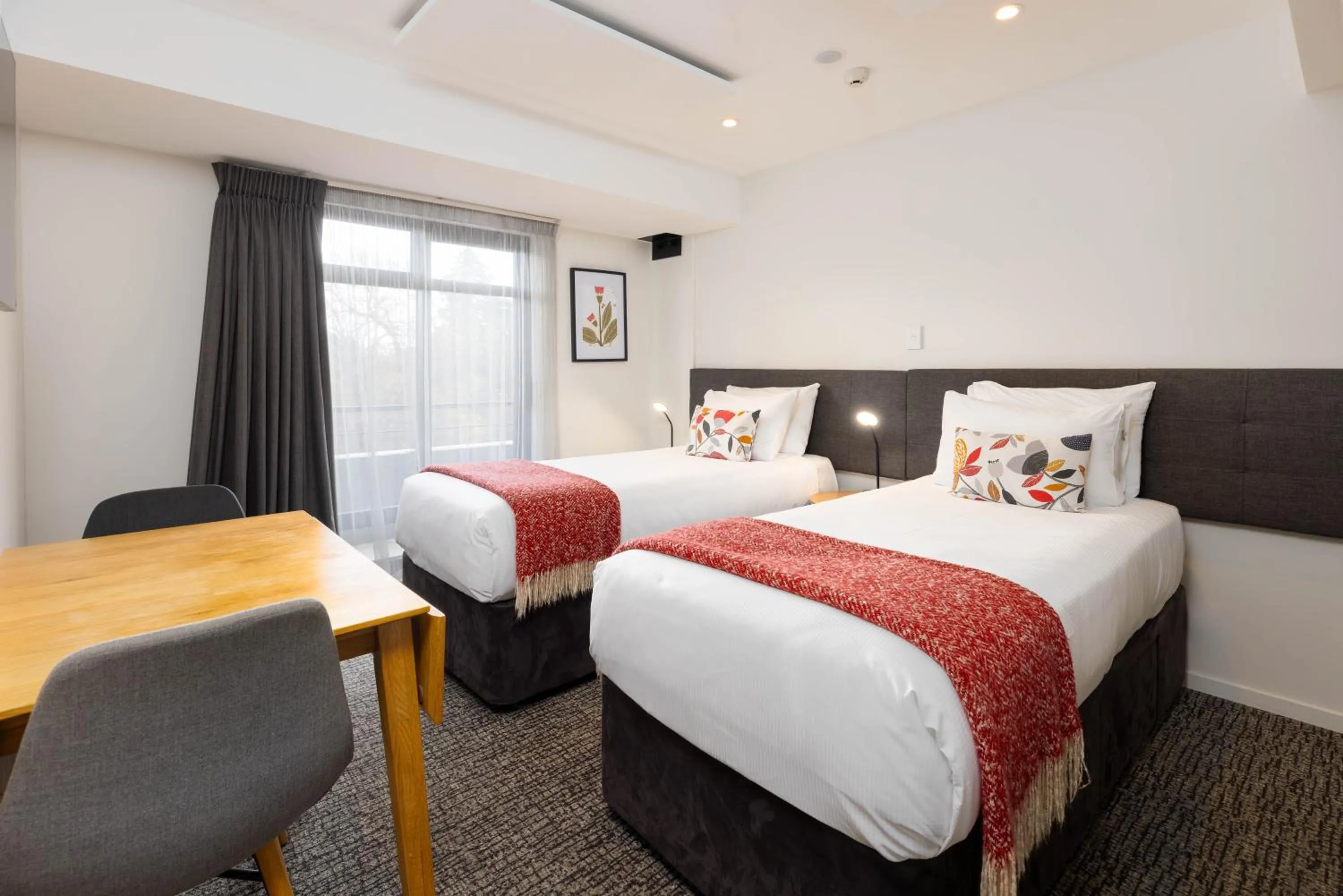 Bedroom, Bed in Hotel Give