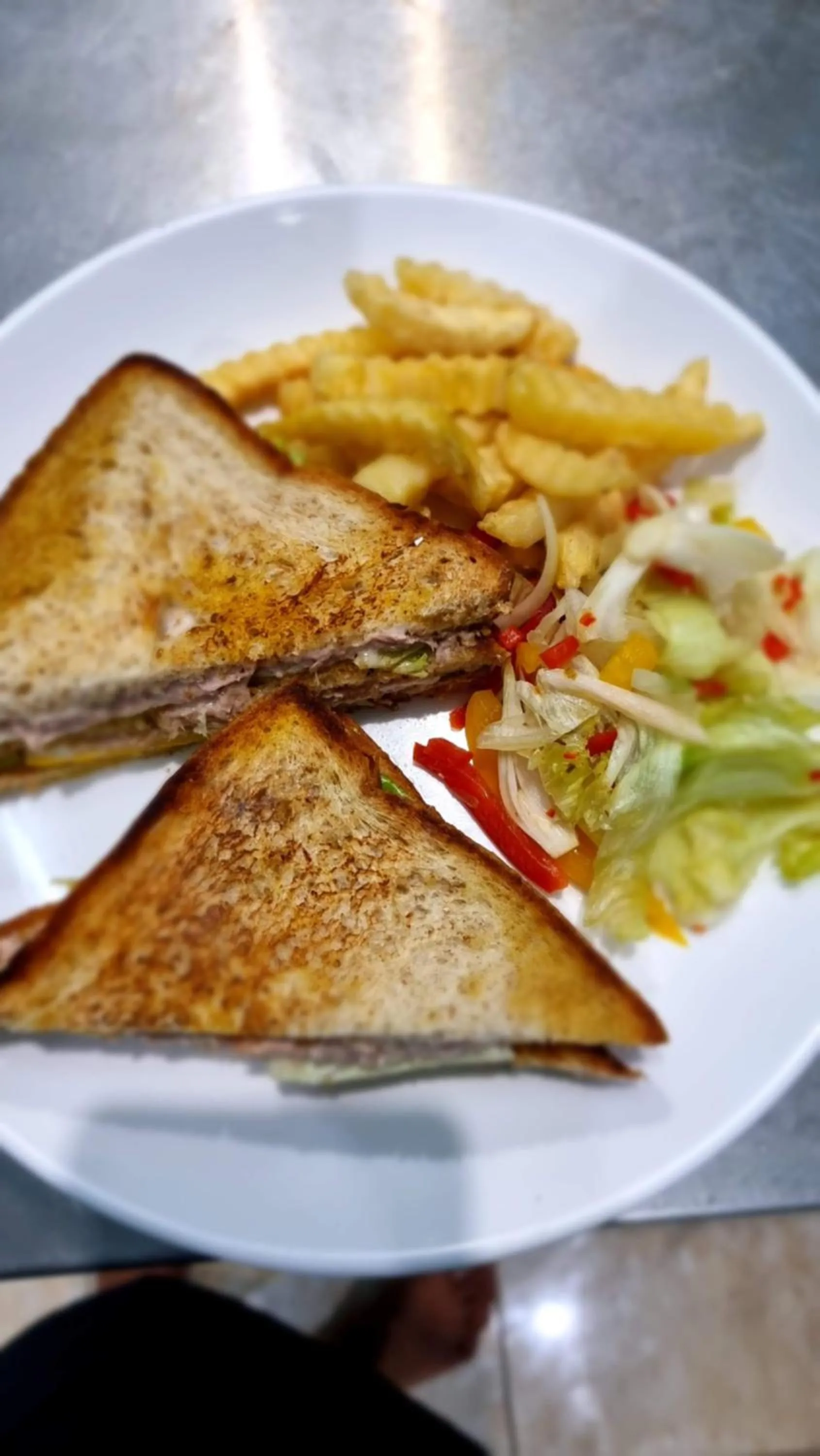 Restaurant/places to eat in Nipah Villas