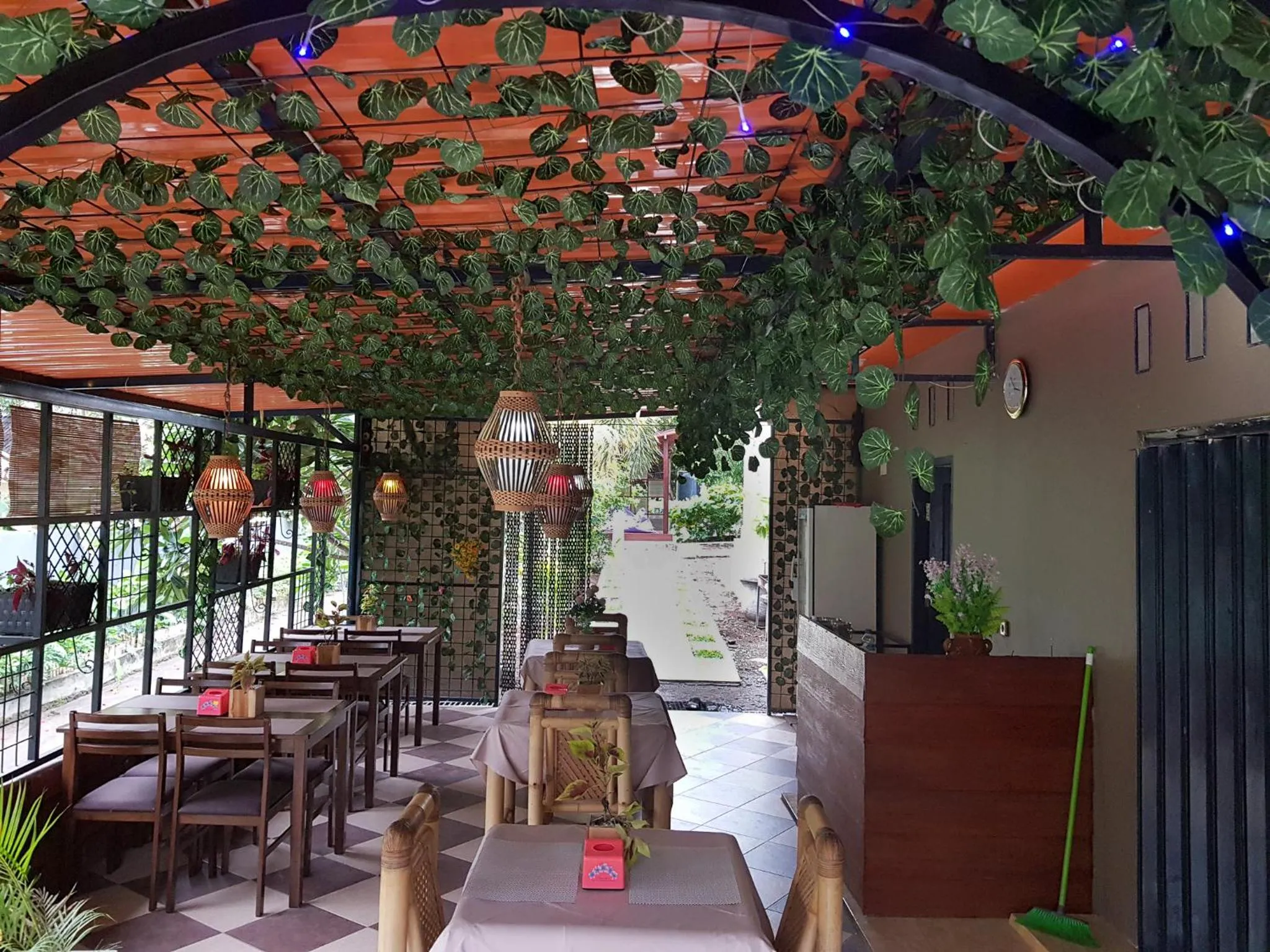 Restaurant/places to eat in Nipah Villas