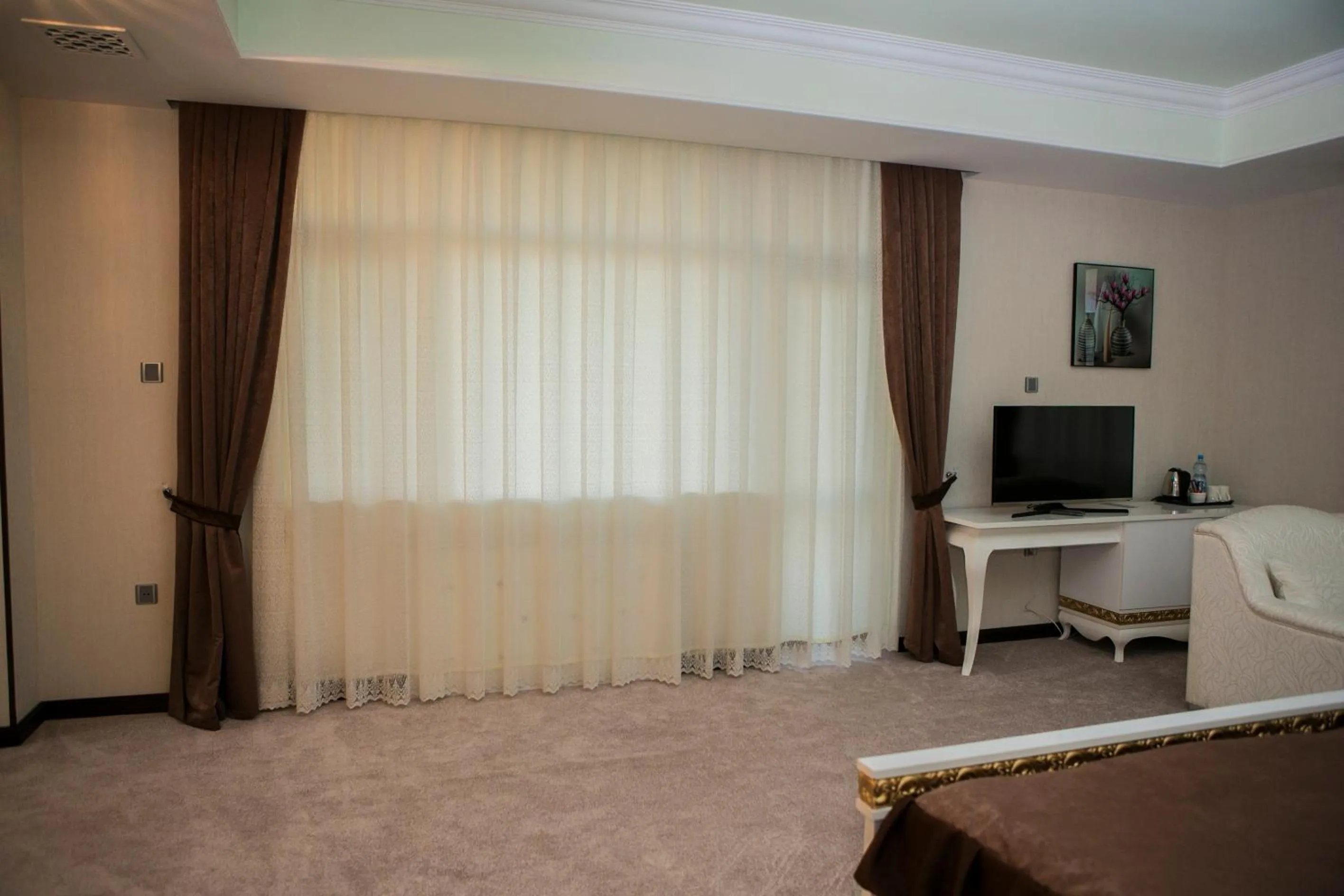 Photo of the whole room in Azalea Hotel Baku