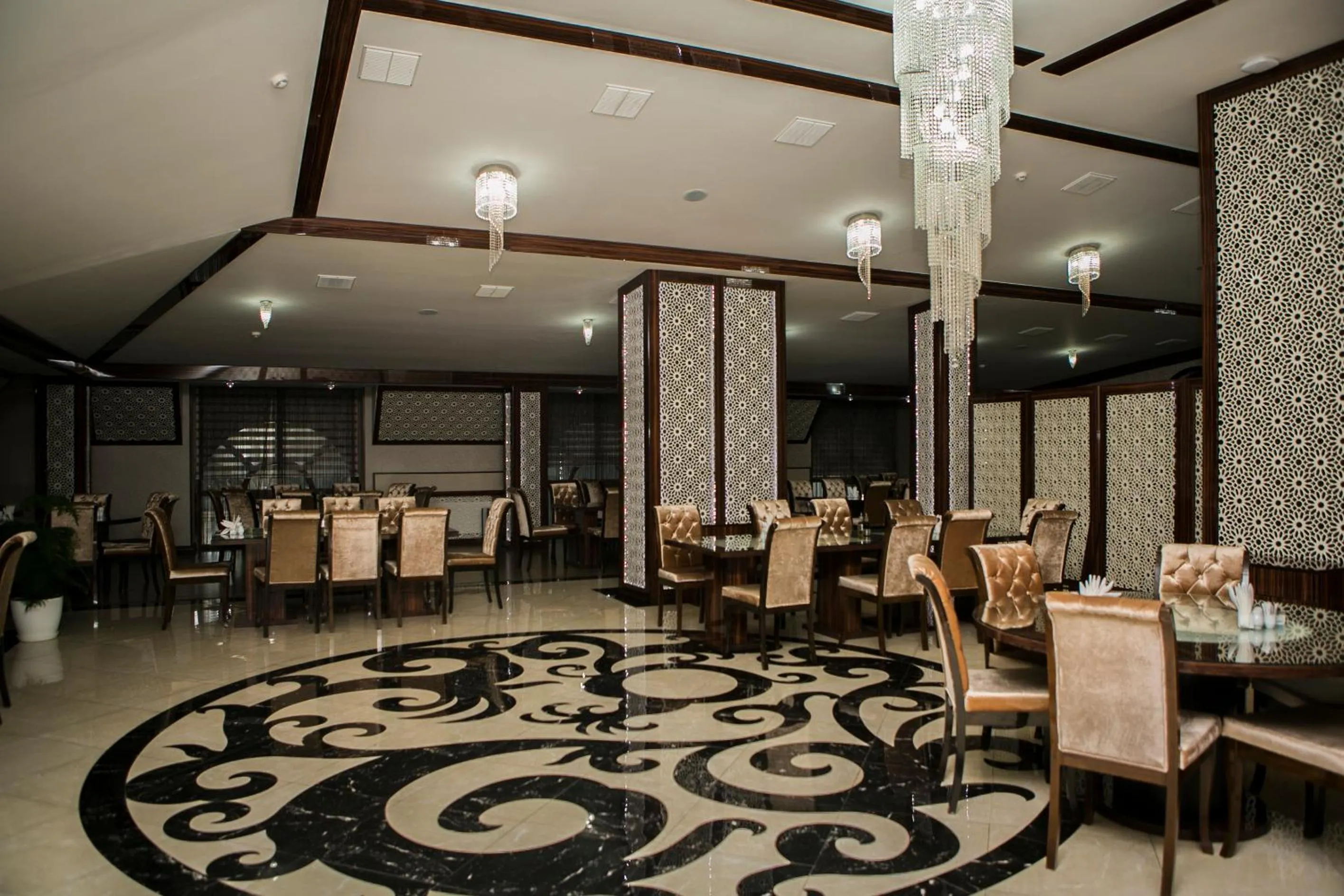 Restaurant/places to eat in Azalea Hotel Baku