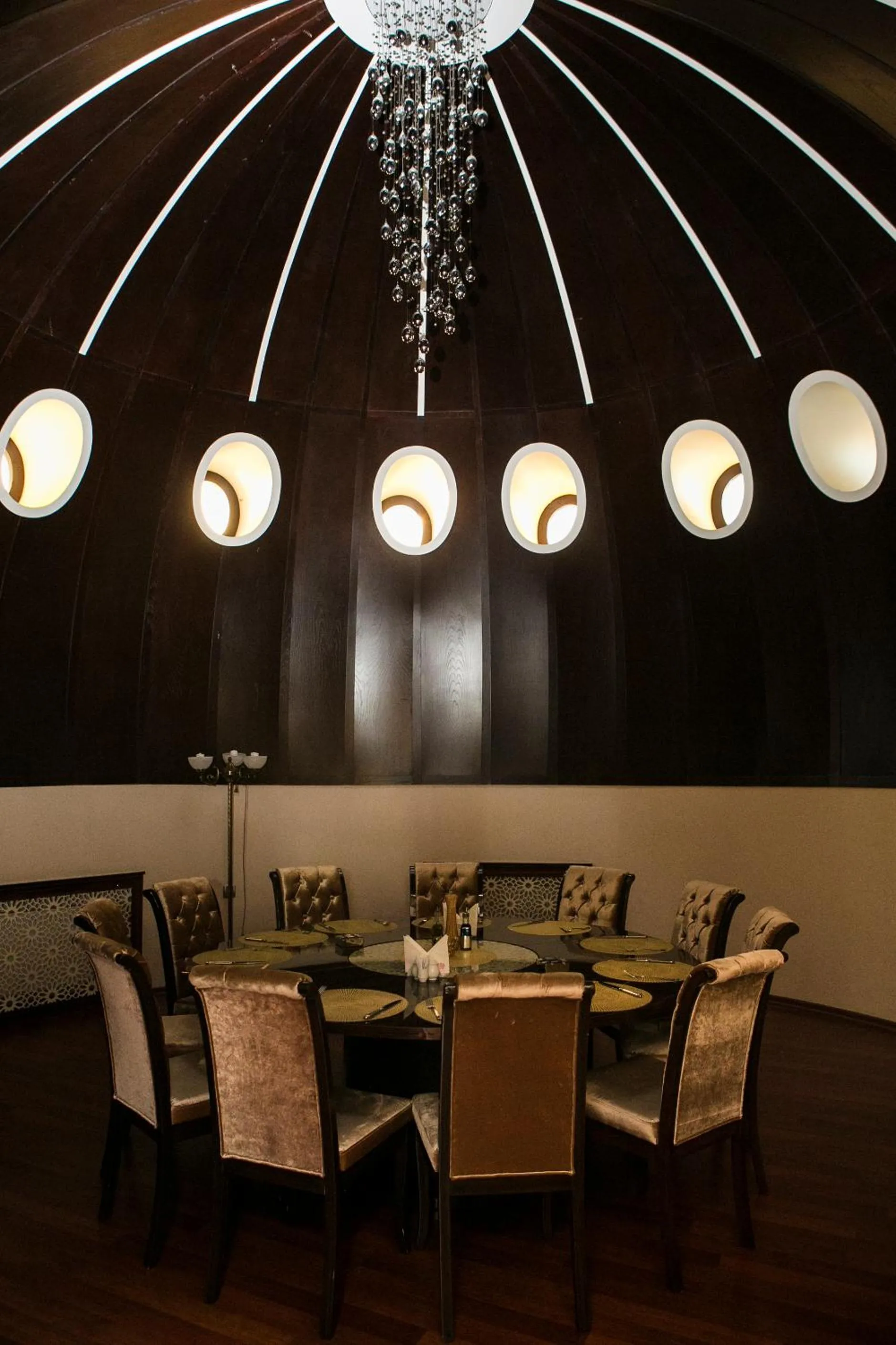 Restaurant/places to eat in Azalea Hotel Baku