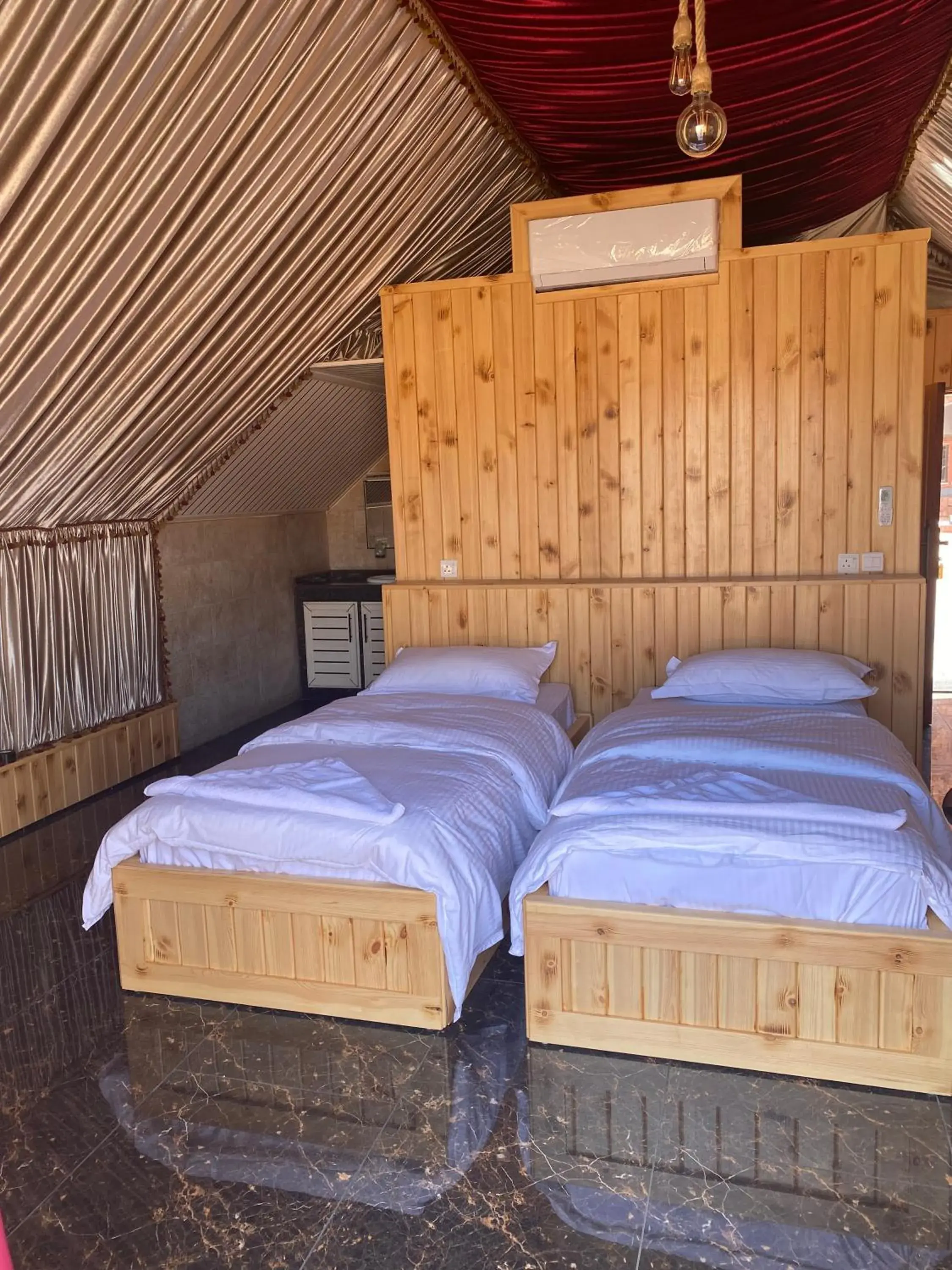 Deluxe Twin Room in Rum Stars Camp Deluxe Twin Room in Rum Stars Camp