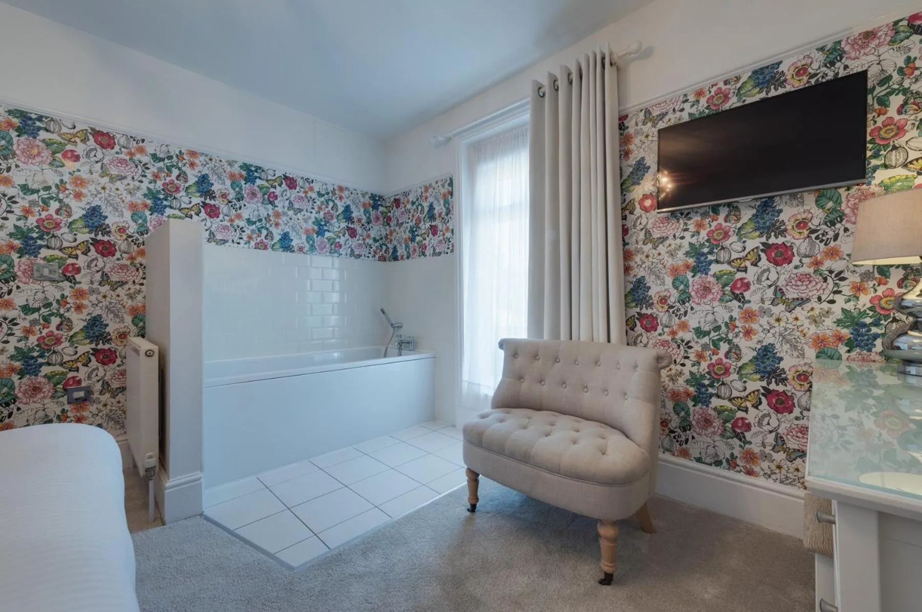 Seating area, Bed in Stattons Boutique Hotel & Restaurant