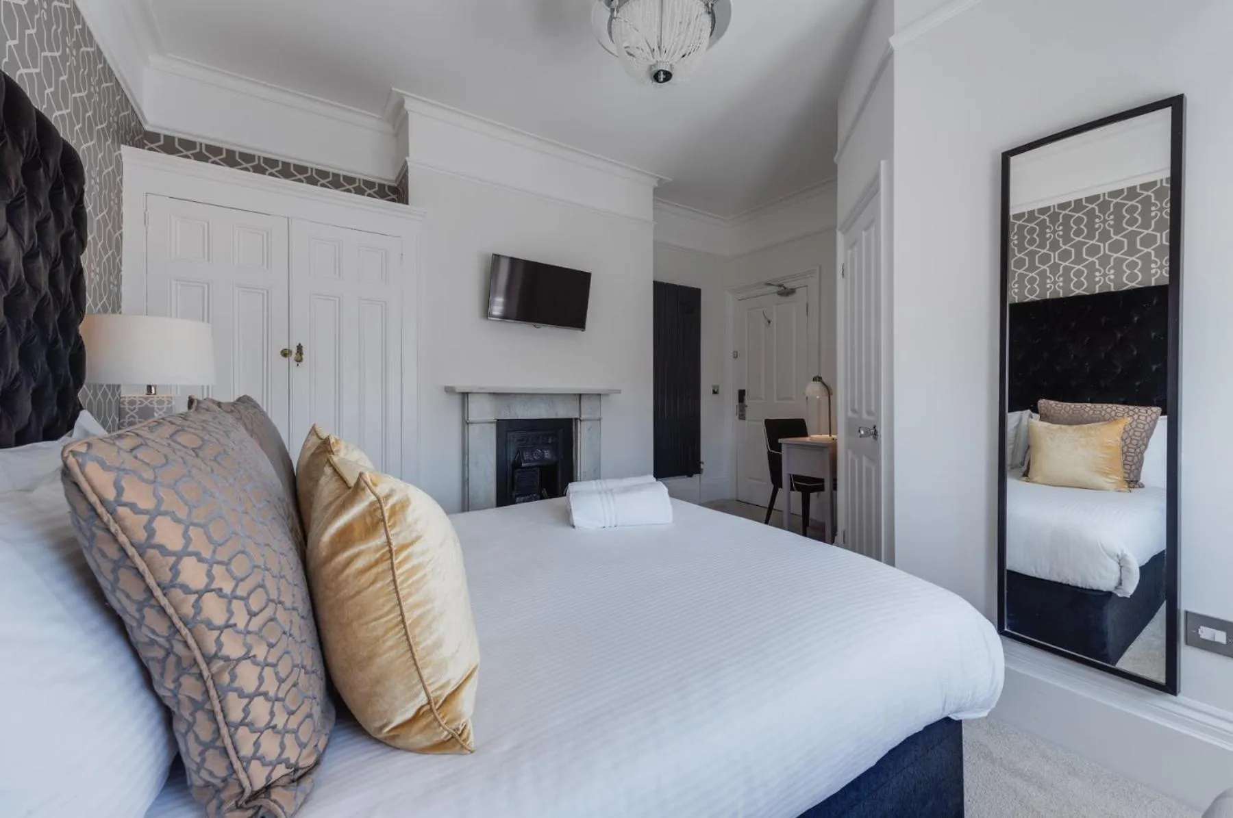 Photo of the whole room, Bed in Stattons Boutique Hotel & Restaurant