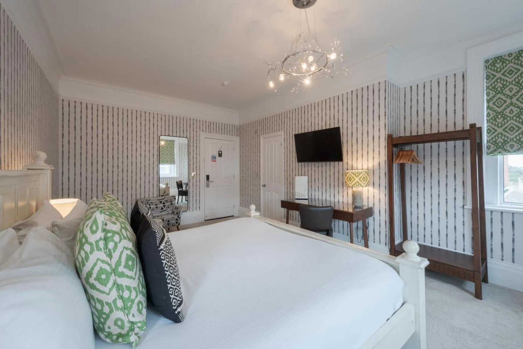 Living room, Bed in Stattons Boutique Hotel & Restaurant