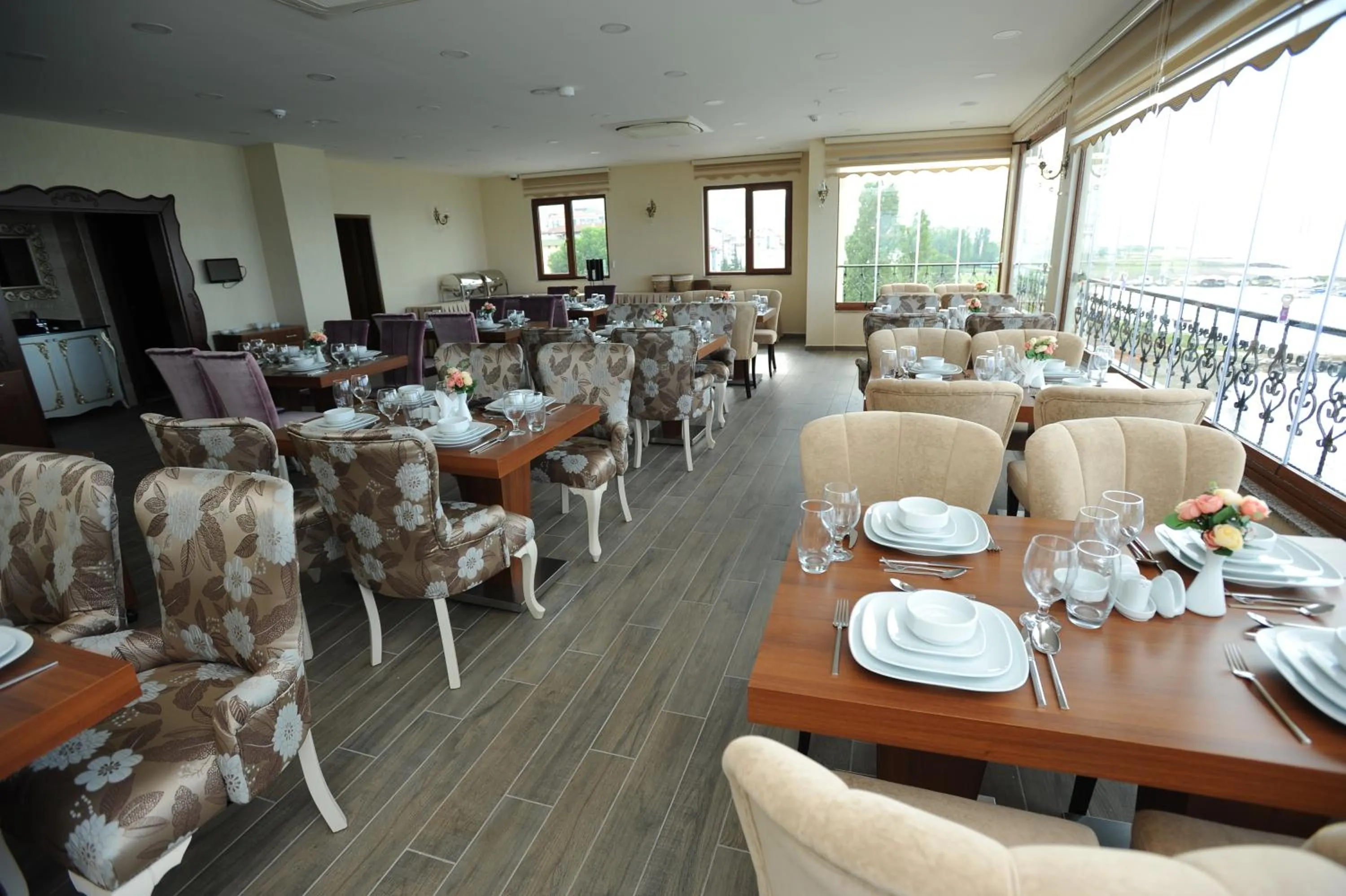 Restaurant/places to eat in Vurna Butik Hotel