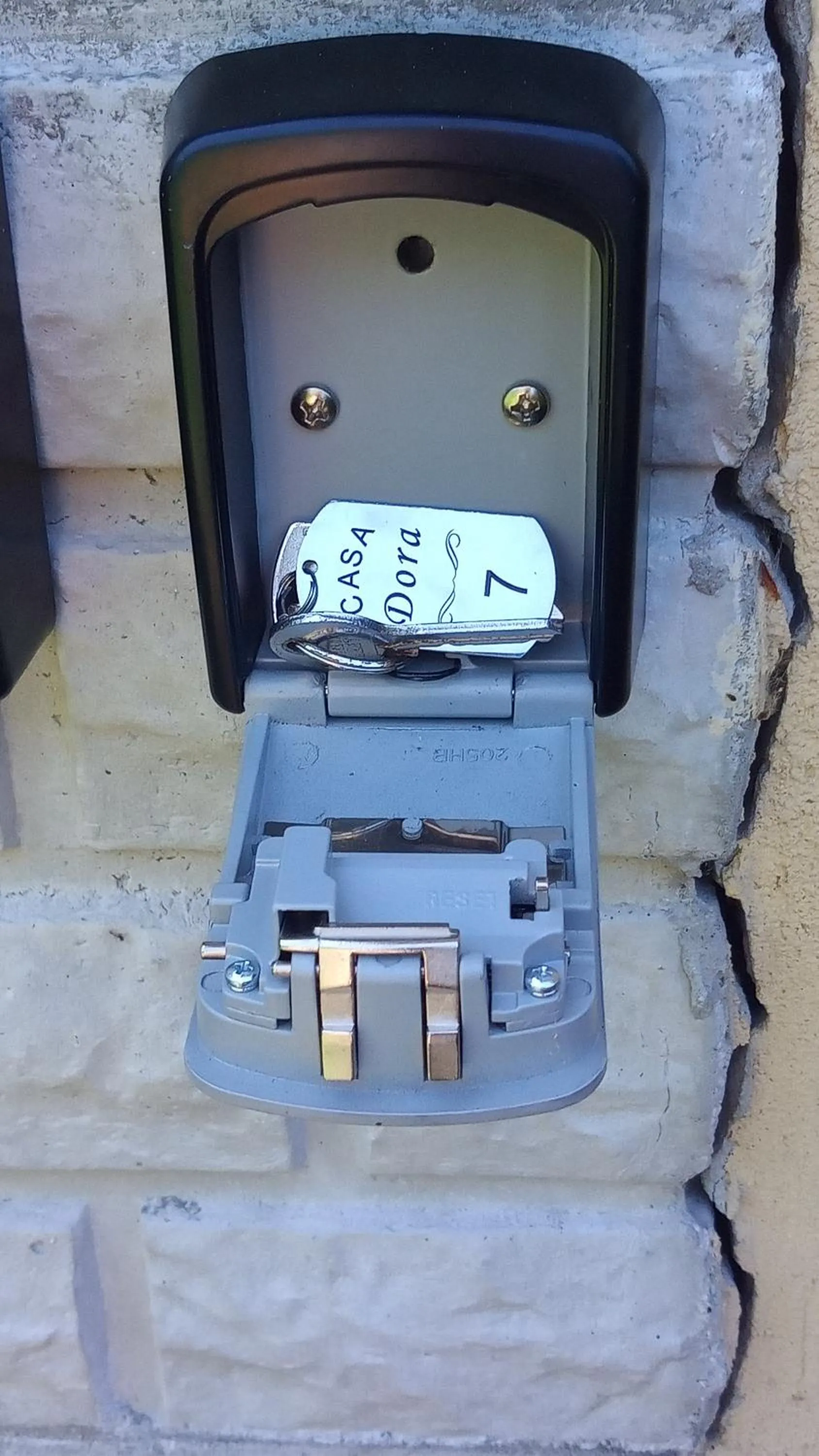 Property building in Casa Dora