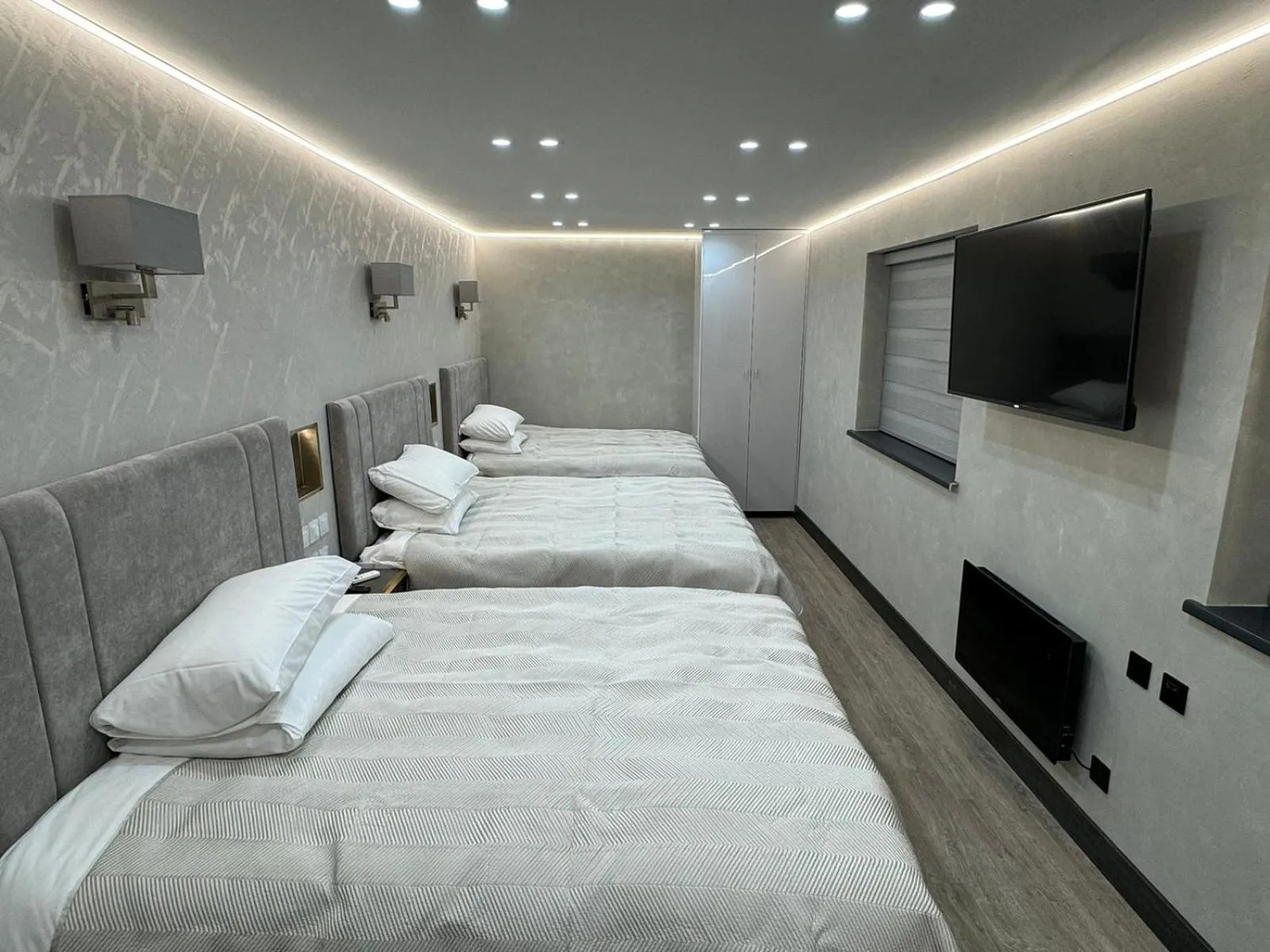 Bed in Park Avenue Hotel