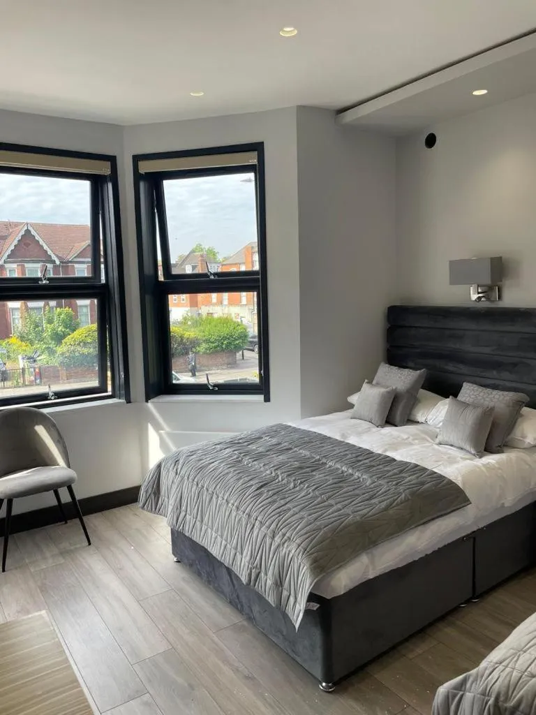 Bedroom, Bed in Park Avenue Hotel