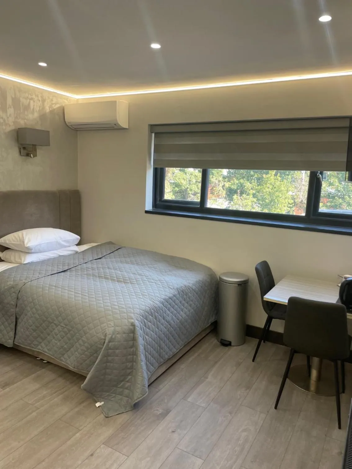 Bed in Park Avenue Hotel