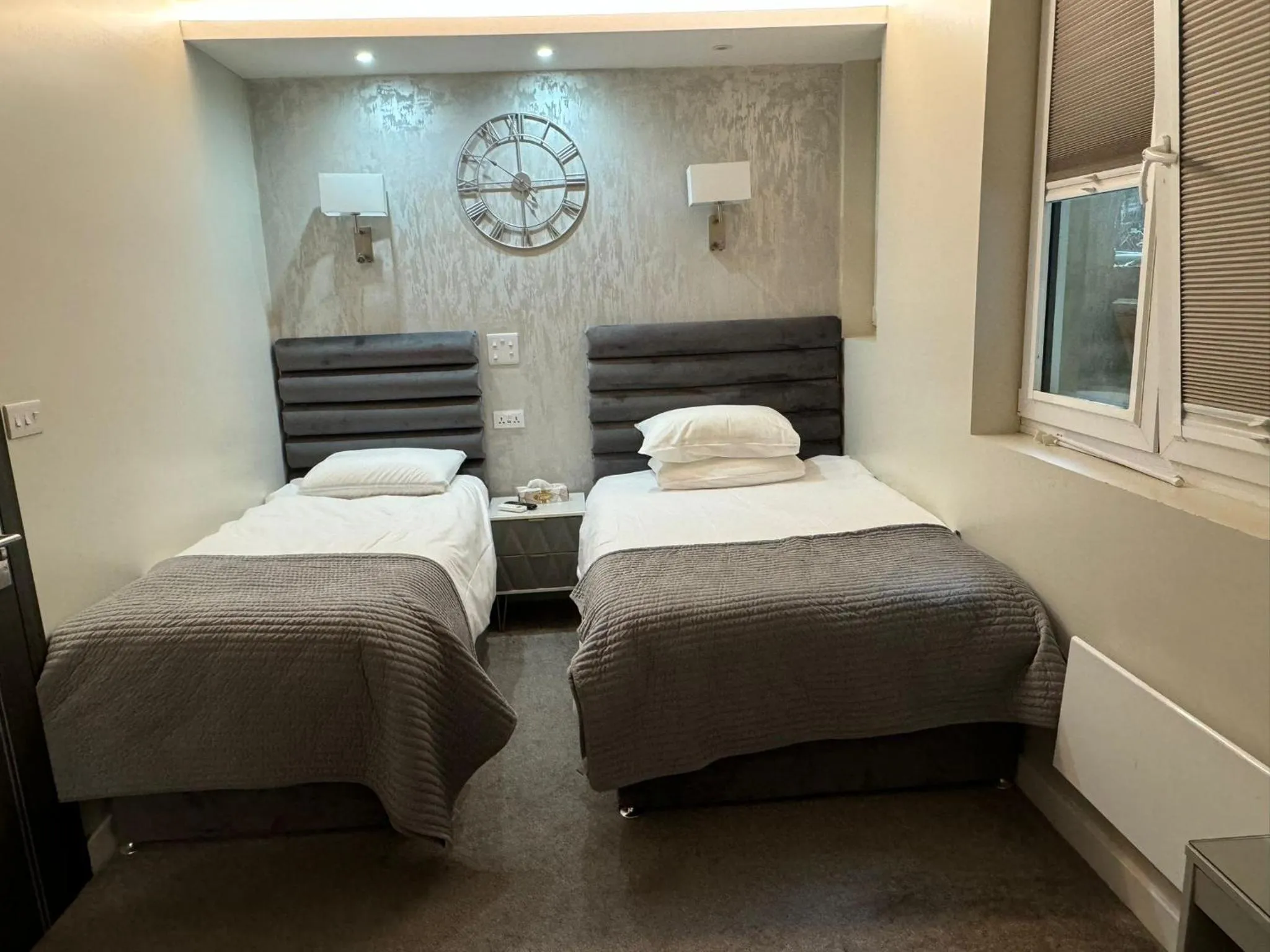 Bed in Park Avenue Hotel