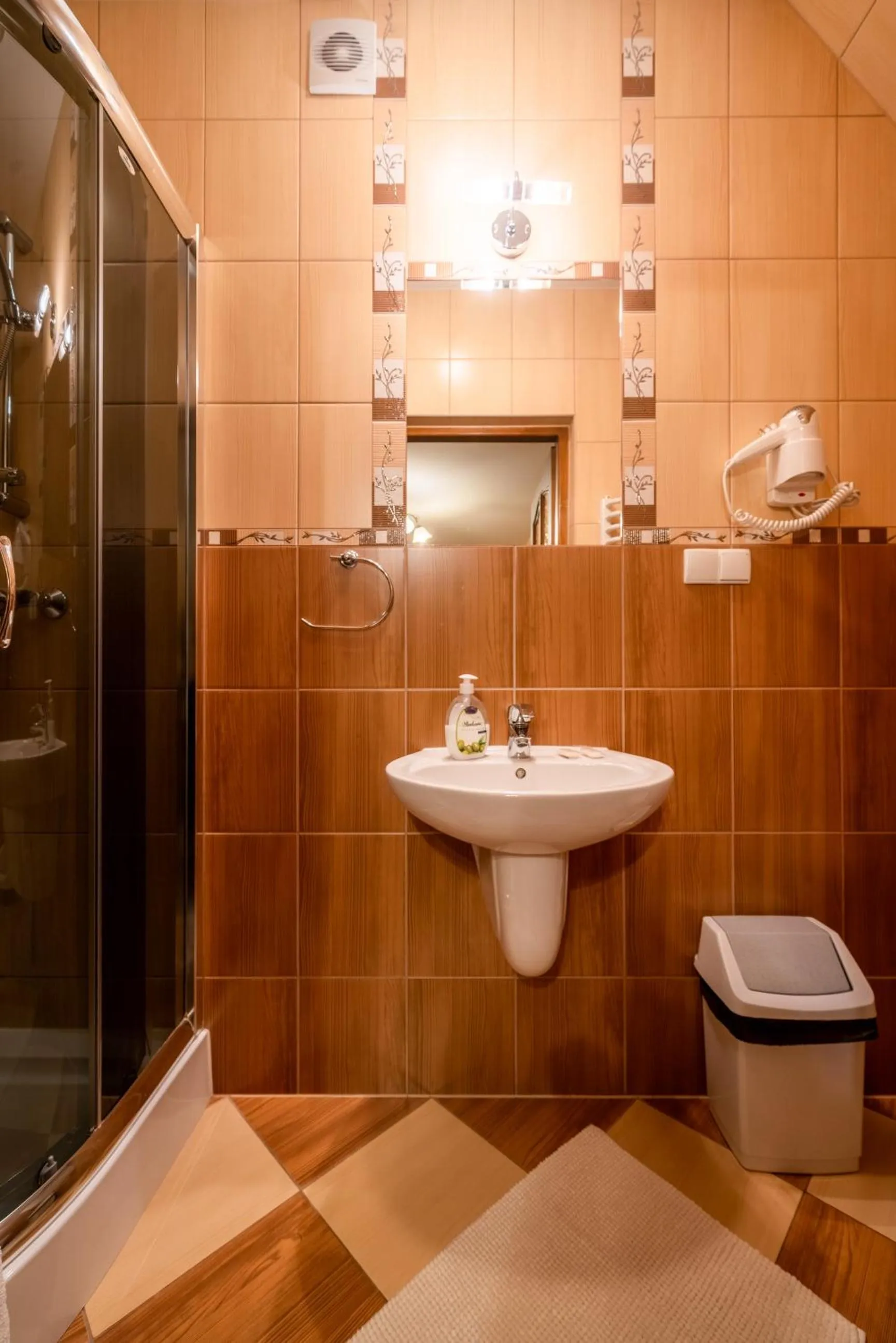 Shower in Willa u Zwijaczy