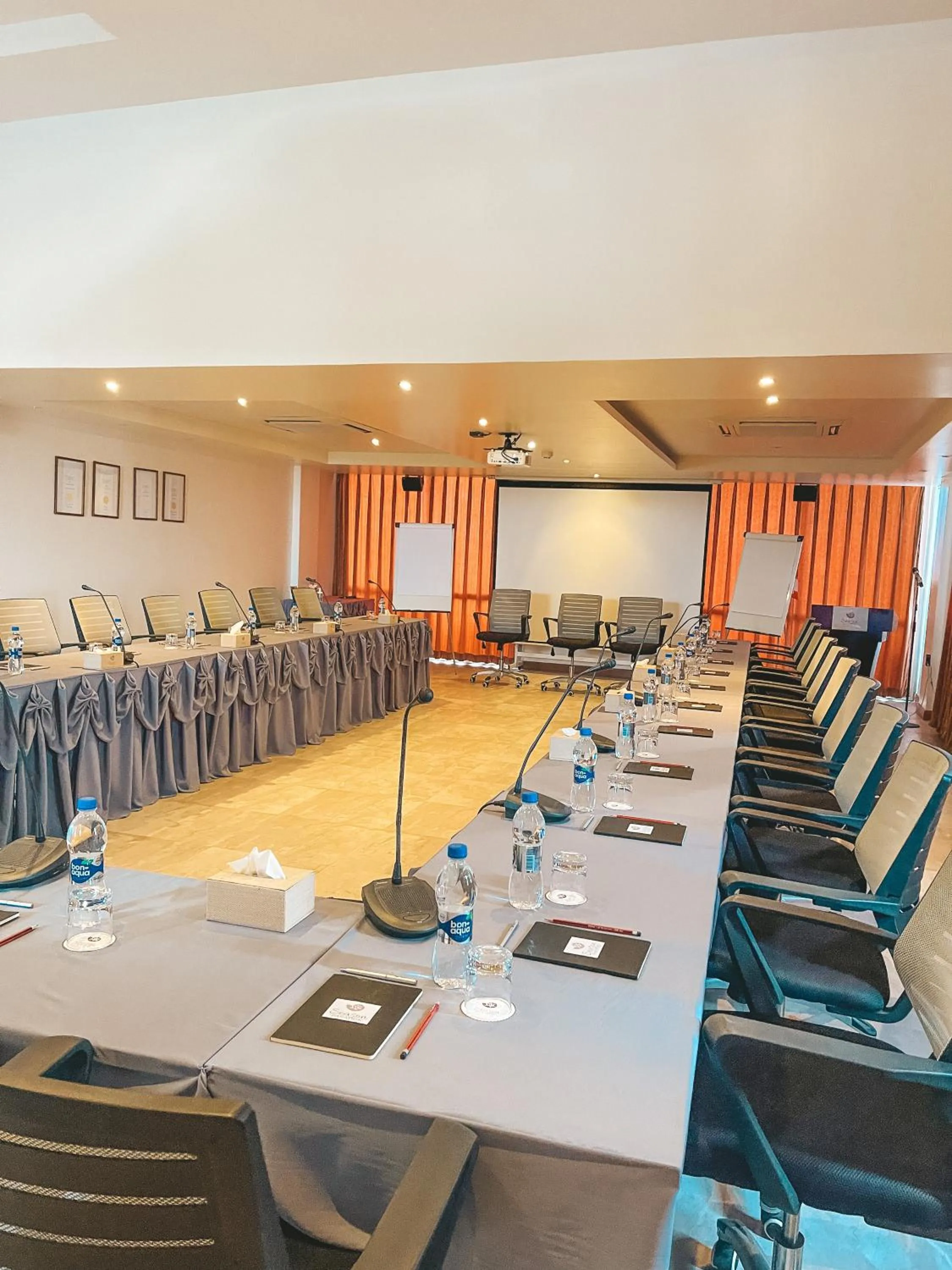 Meeting/conference room in Season Paradise