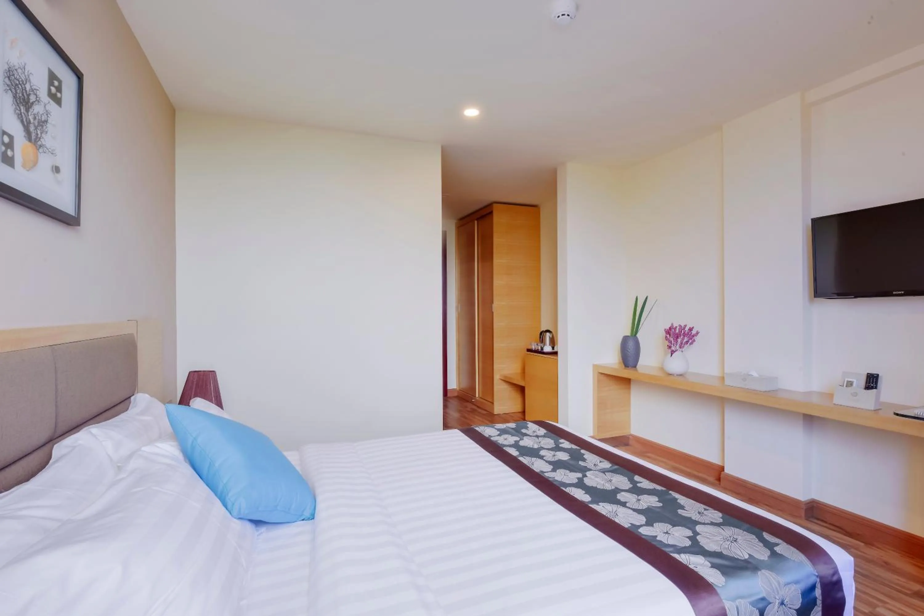 Bedroom, Bed in Season Paradise