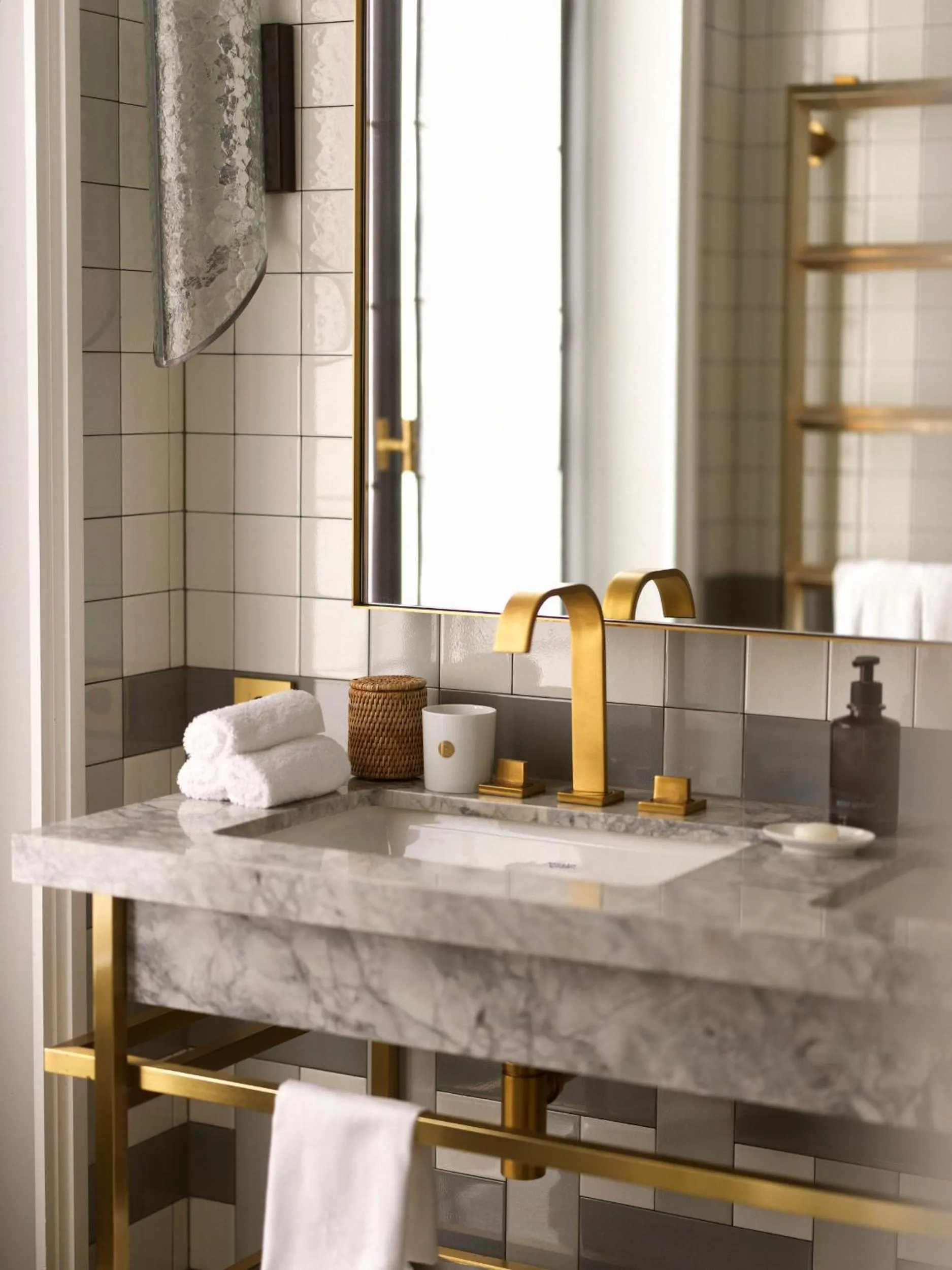 Nolinski Paris - Evok Collection