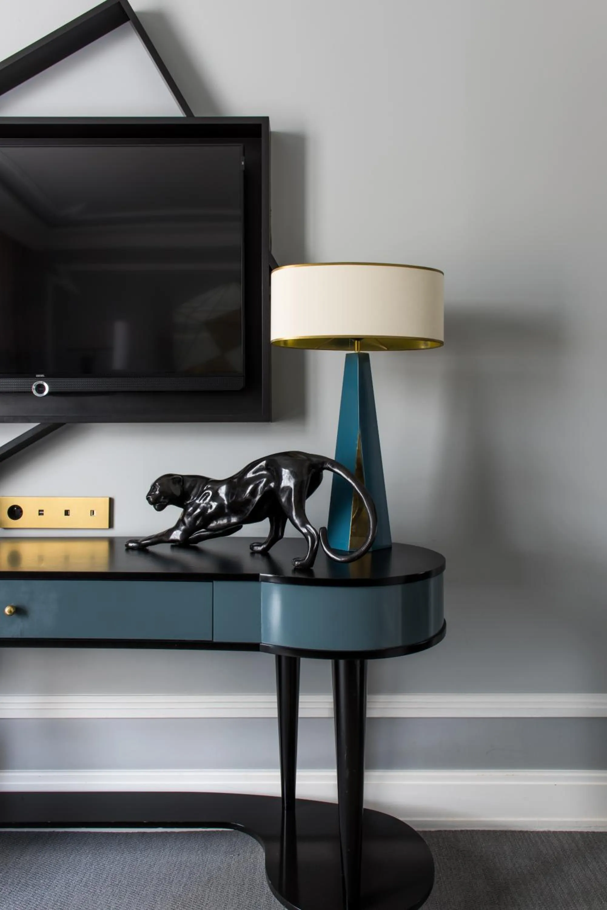 Nolinski Paris - Evok Collection