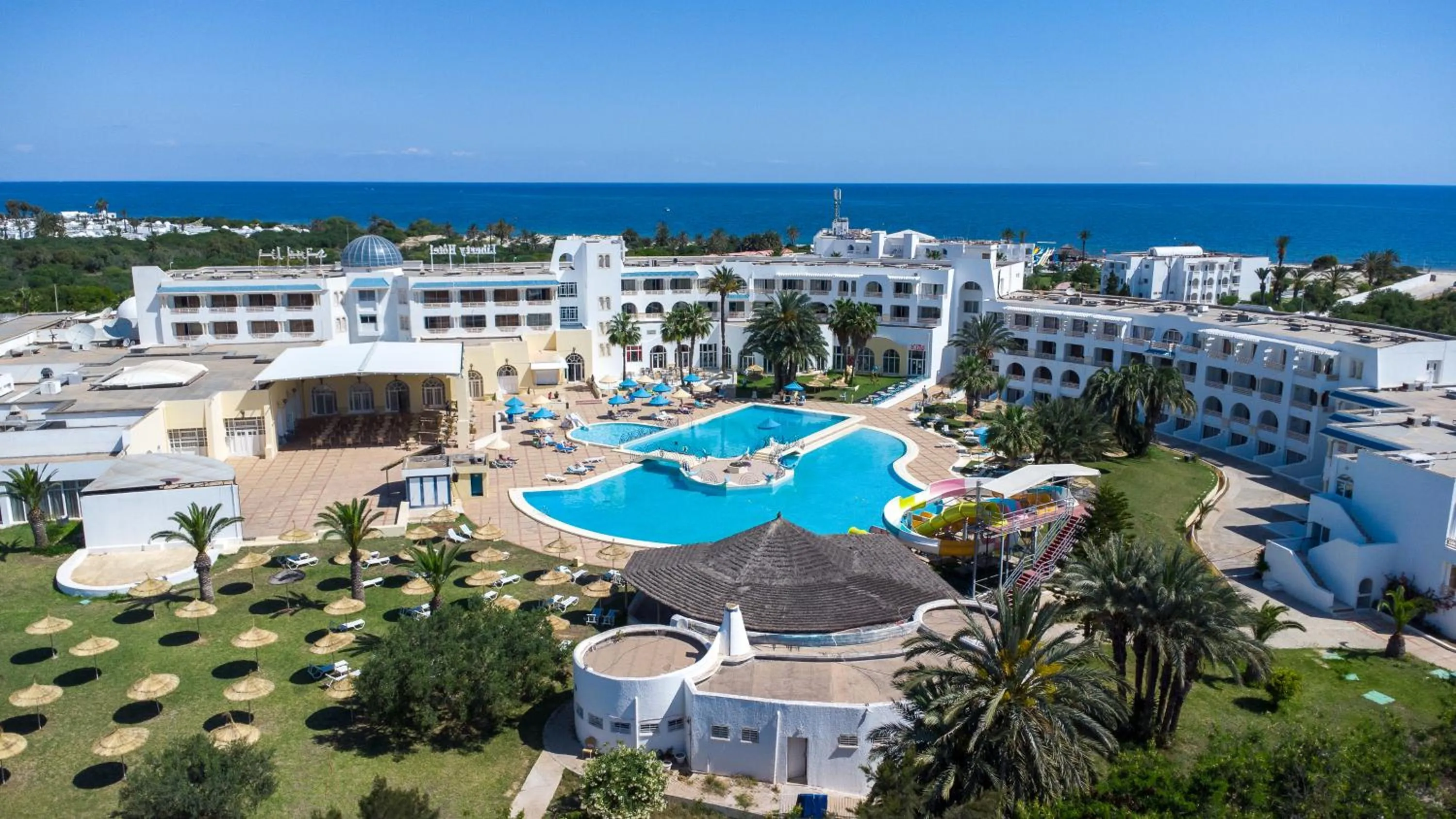 Swimming pool in Hotel Liberty Resort