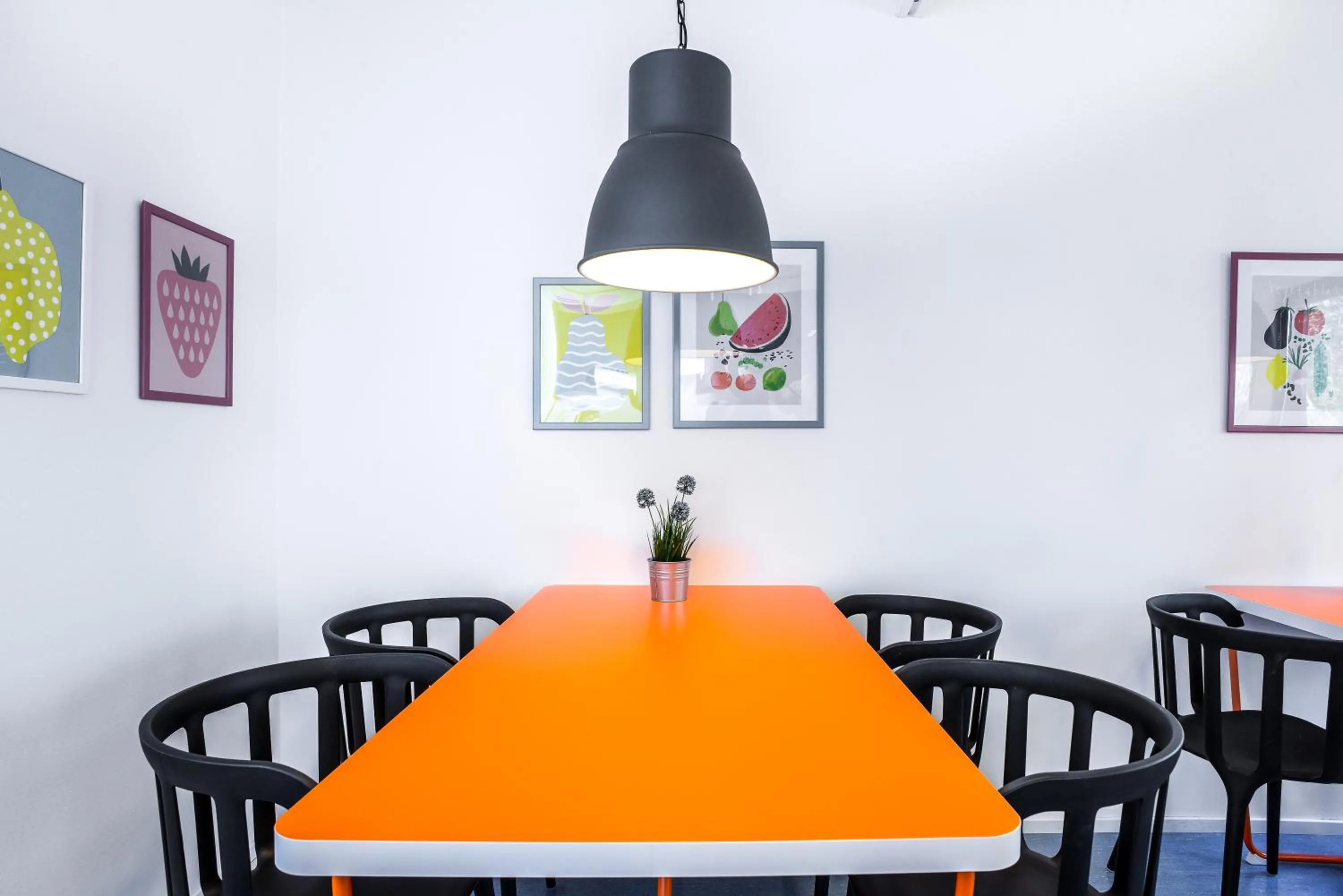 Communal lounge/ TV room in Forenom Hostel Vantaa Aviapolis