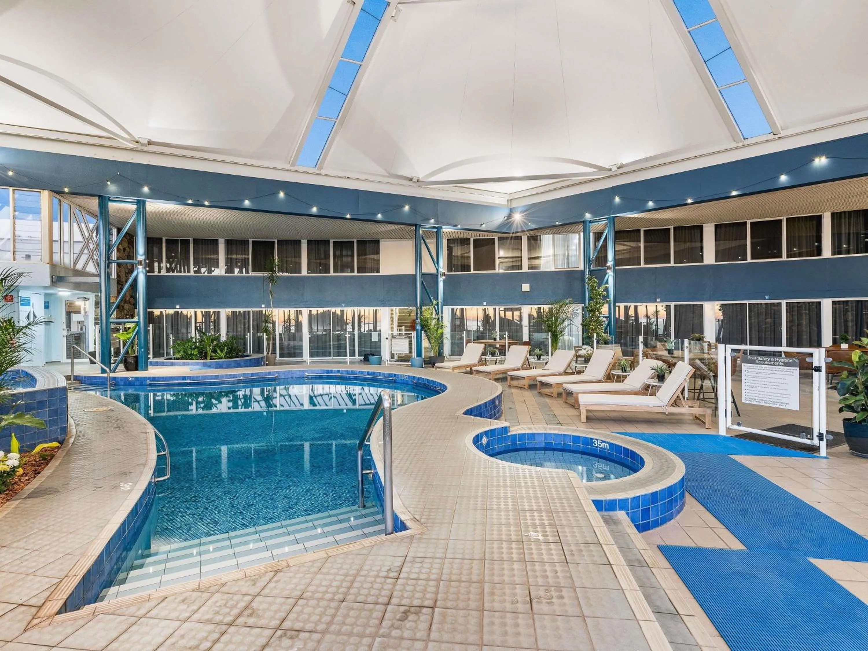 Pool view in Mantra Bunbury