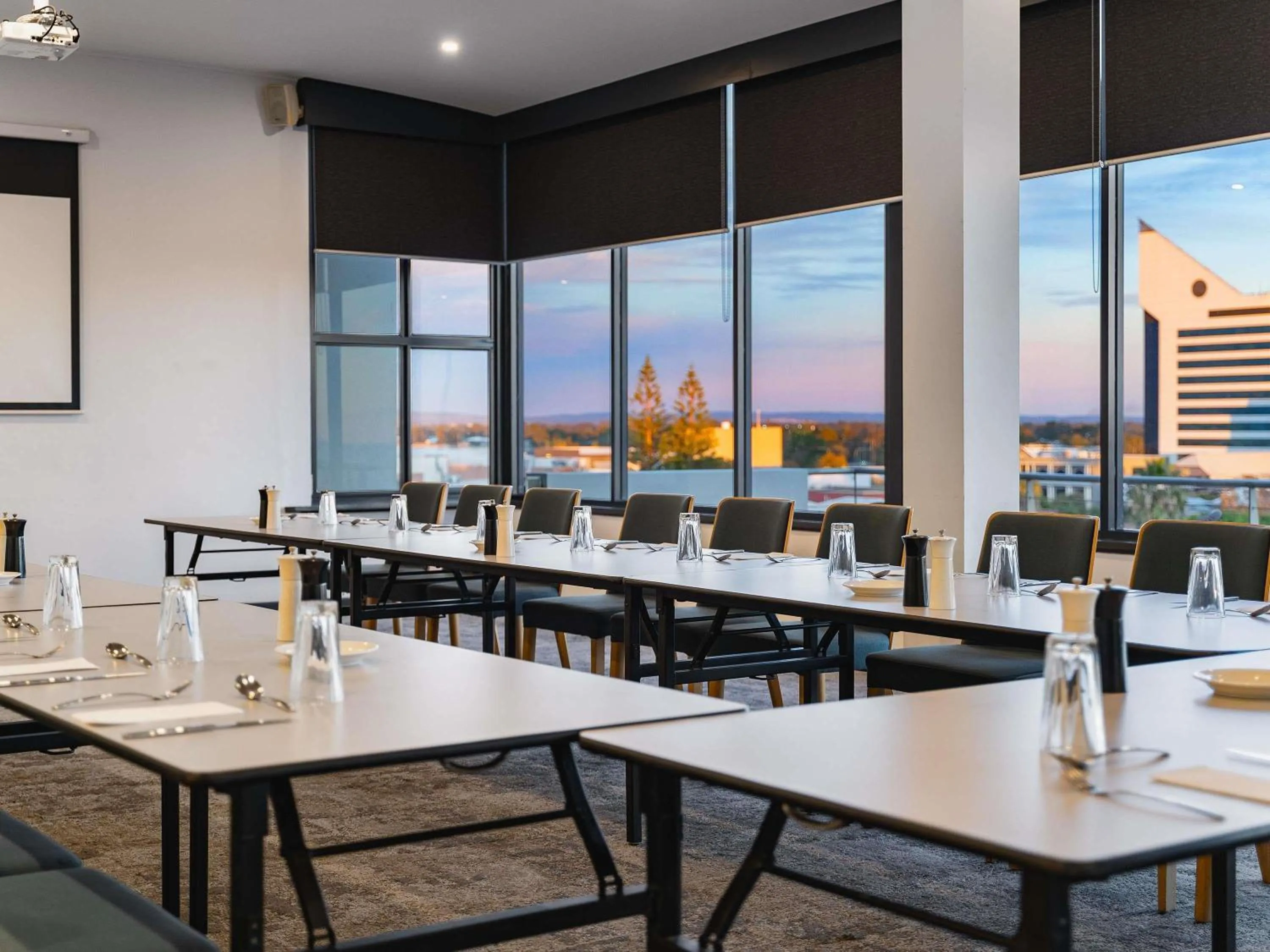 Meeting/conference room in Mantra Bunbury
