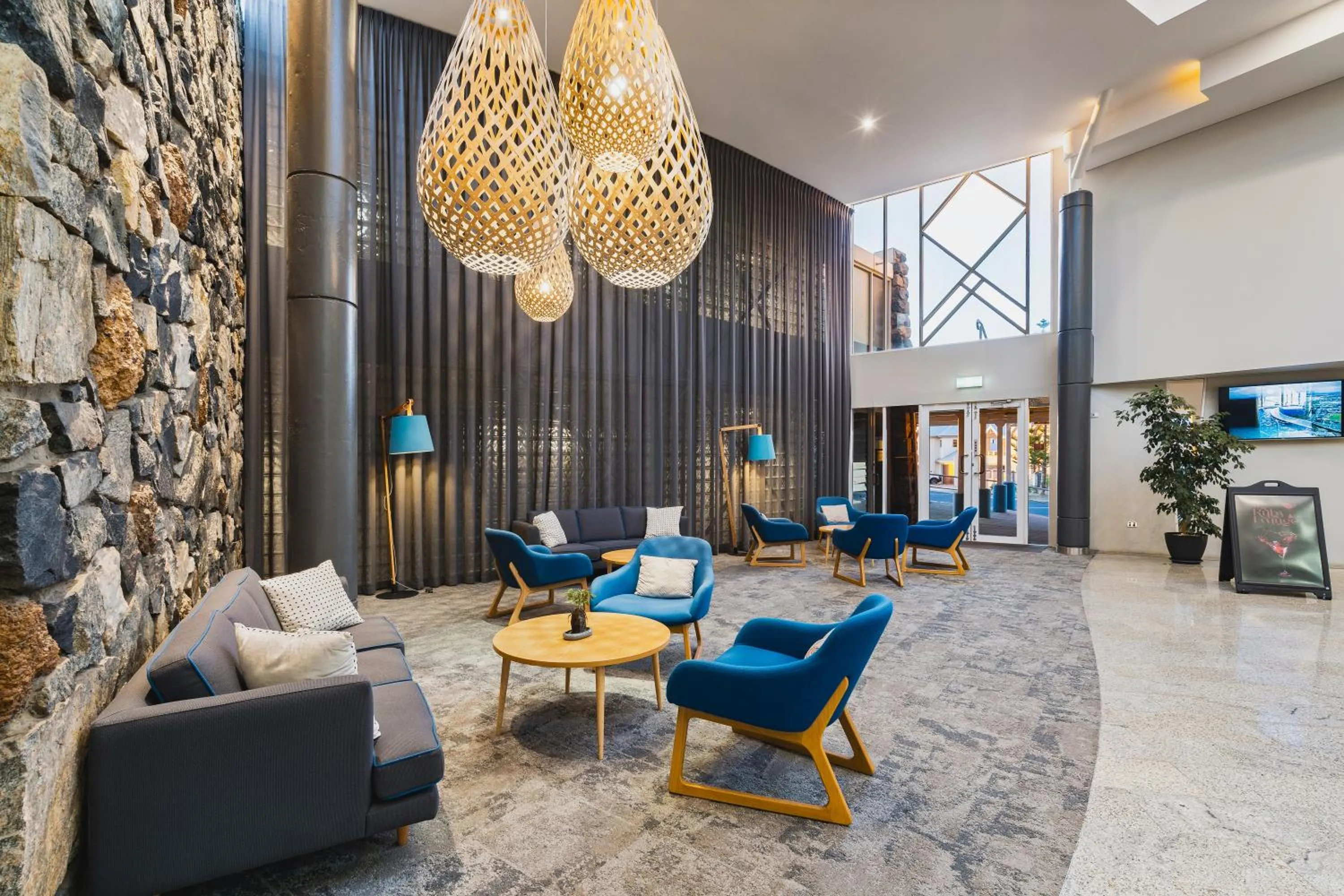 Lobby or reception in Mantra Bunbury