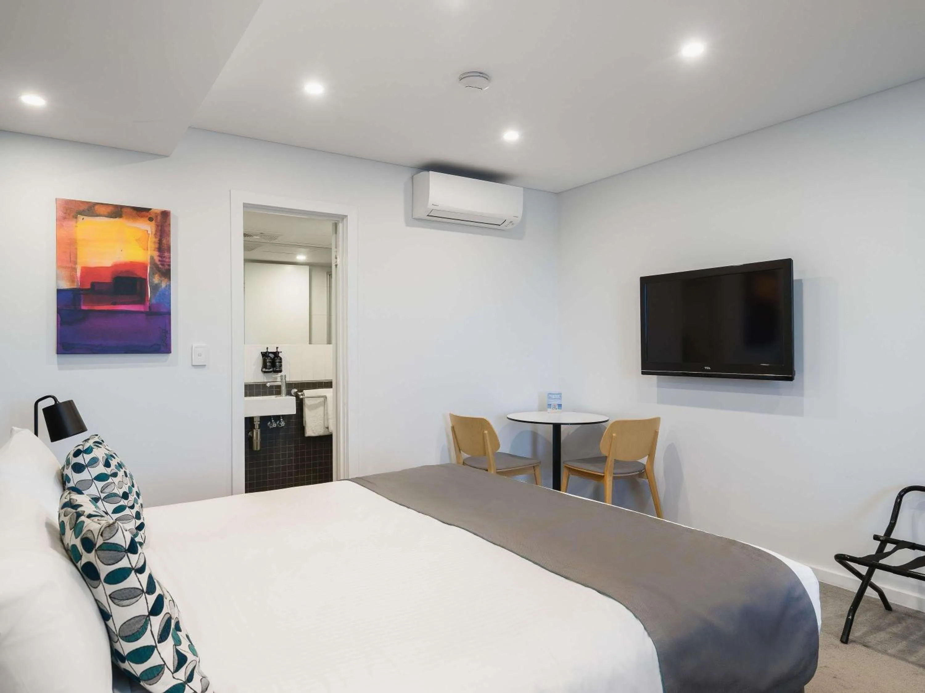 Bedroom, Bed in Mantra Bunbury