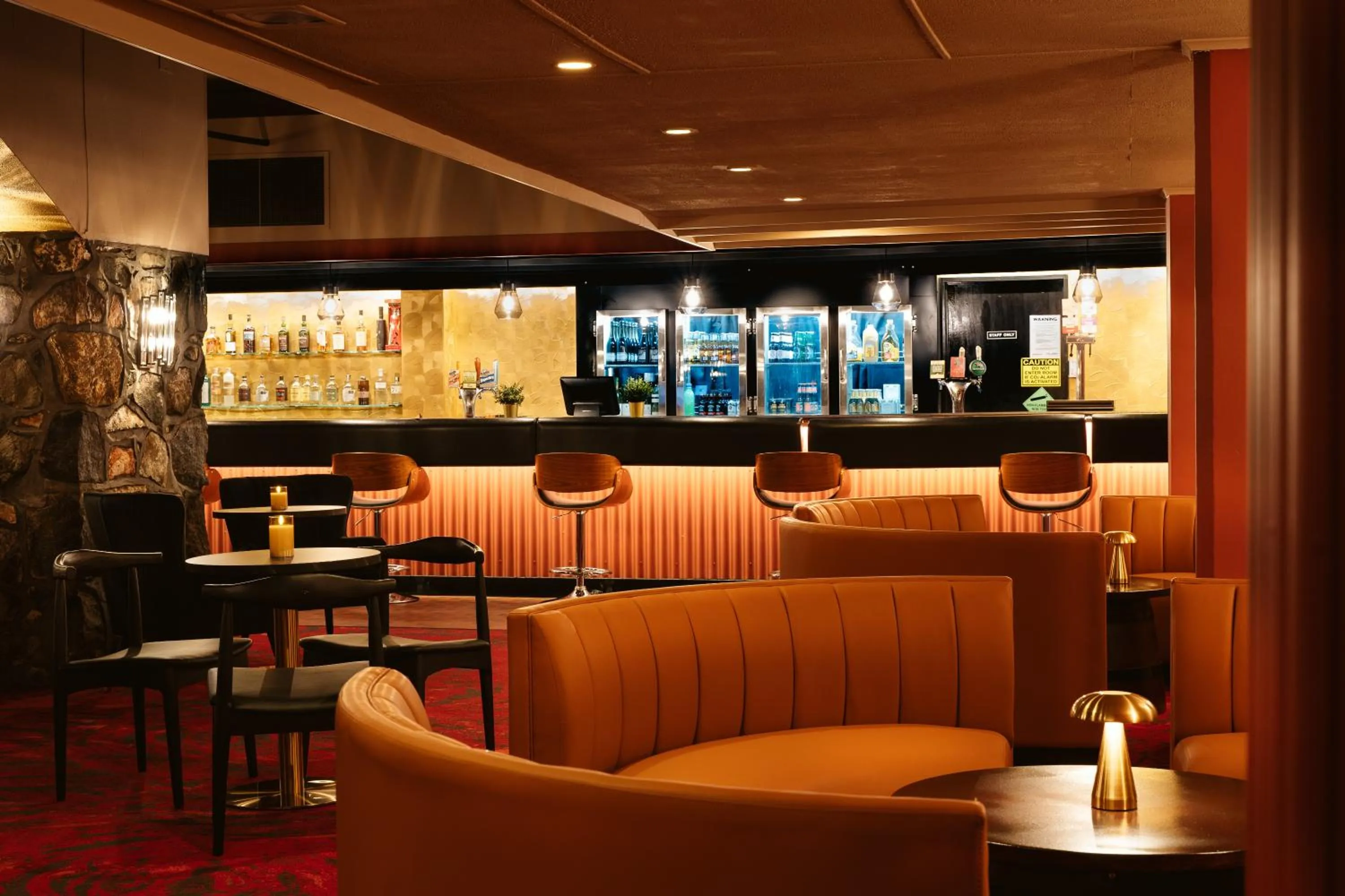 Lounge or bar in Mantra Bunbury