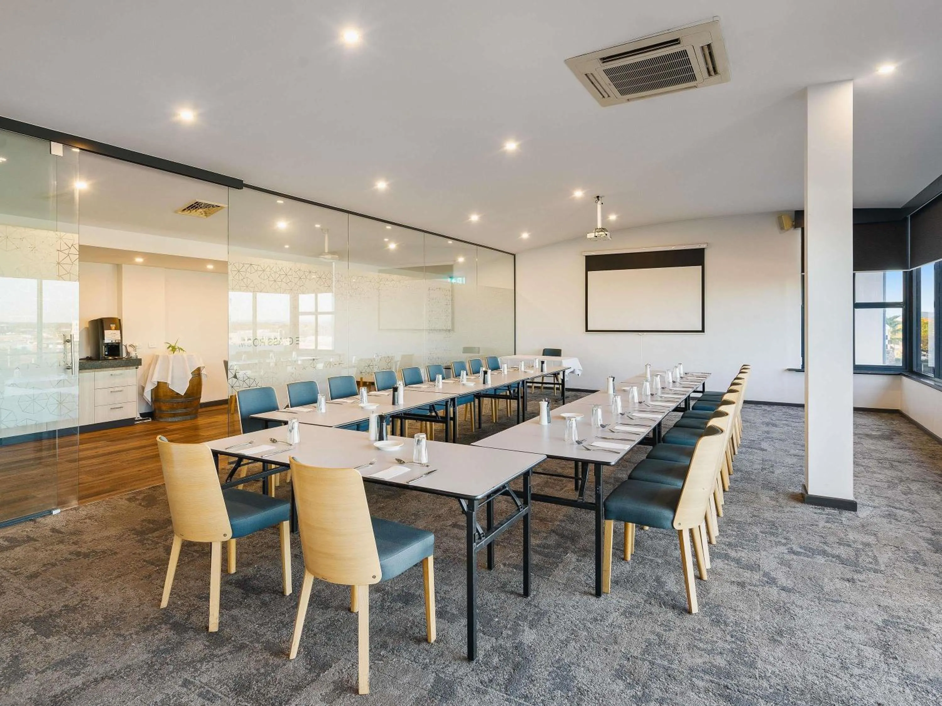 Meeting/conference room in Mantra Bunbury
