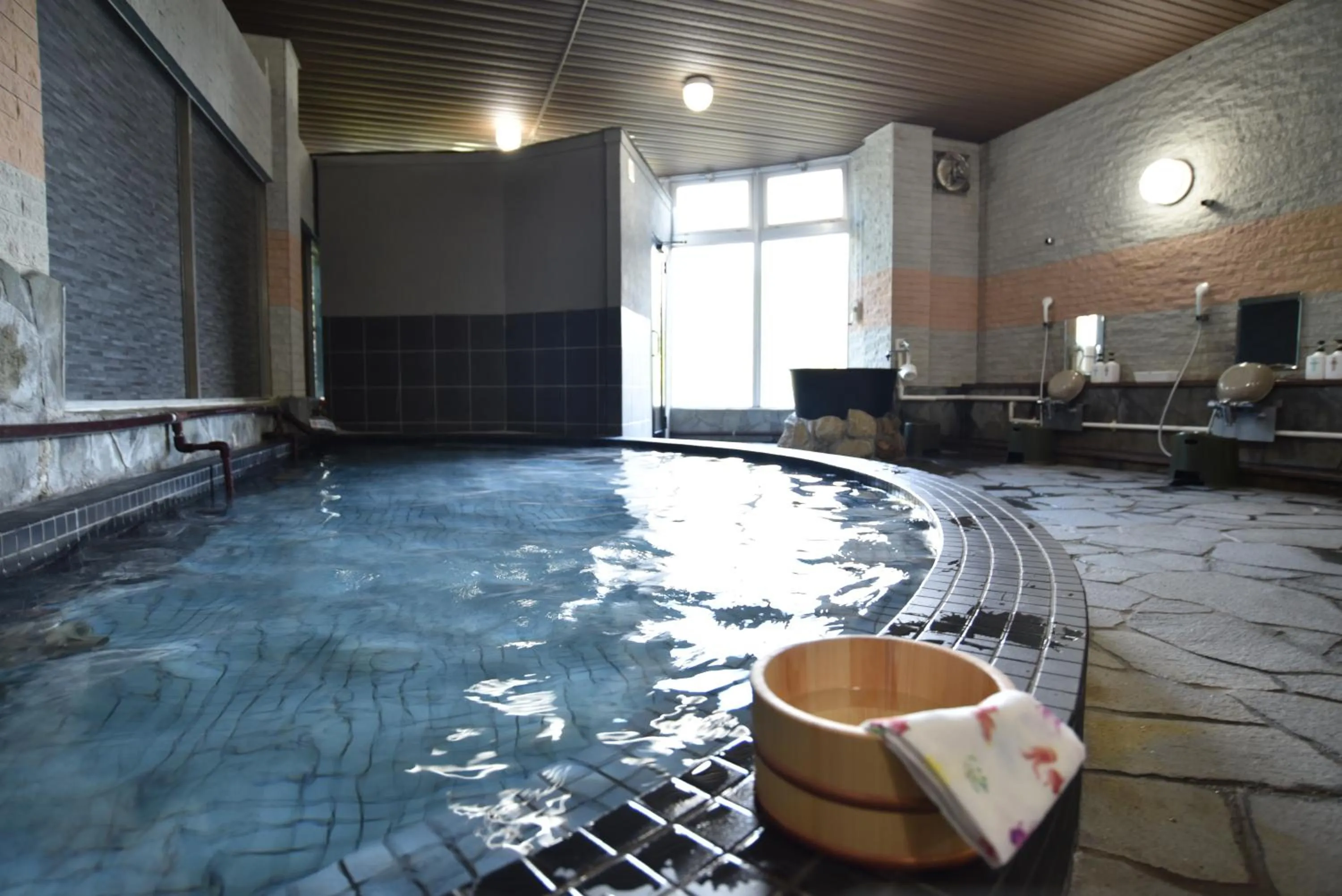 Hot Spring Bath in Alaise De Bale Shirahama