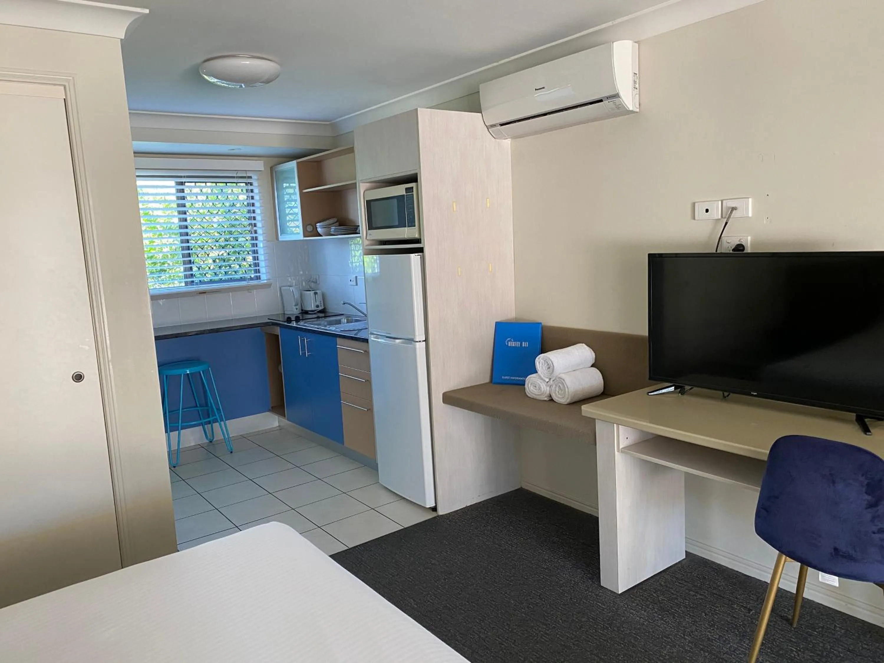Kitchen or kitchenette in Hervey Bay Motel