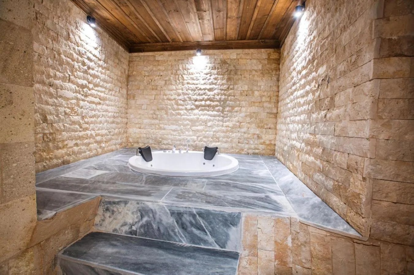 Hot Tub in Caldera Cave Hotel