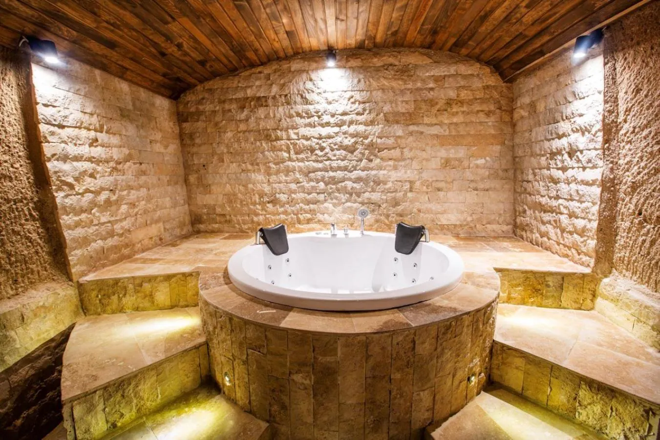 Hot Tub in Caldera Cave Hotel