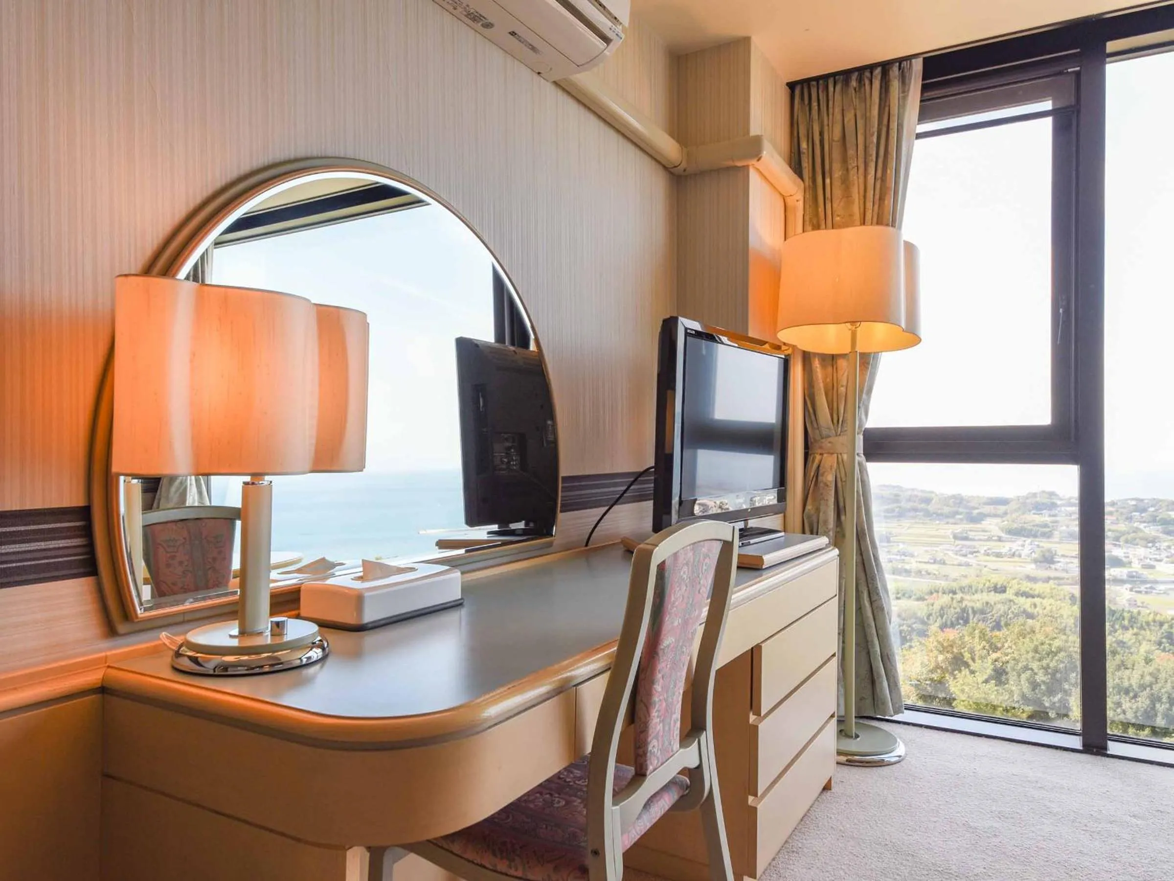 Photo of the whole room, TV/Entertainment Center in Spring Golf and Art Resort Awaji