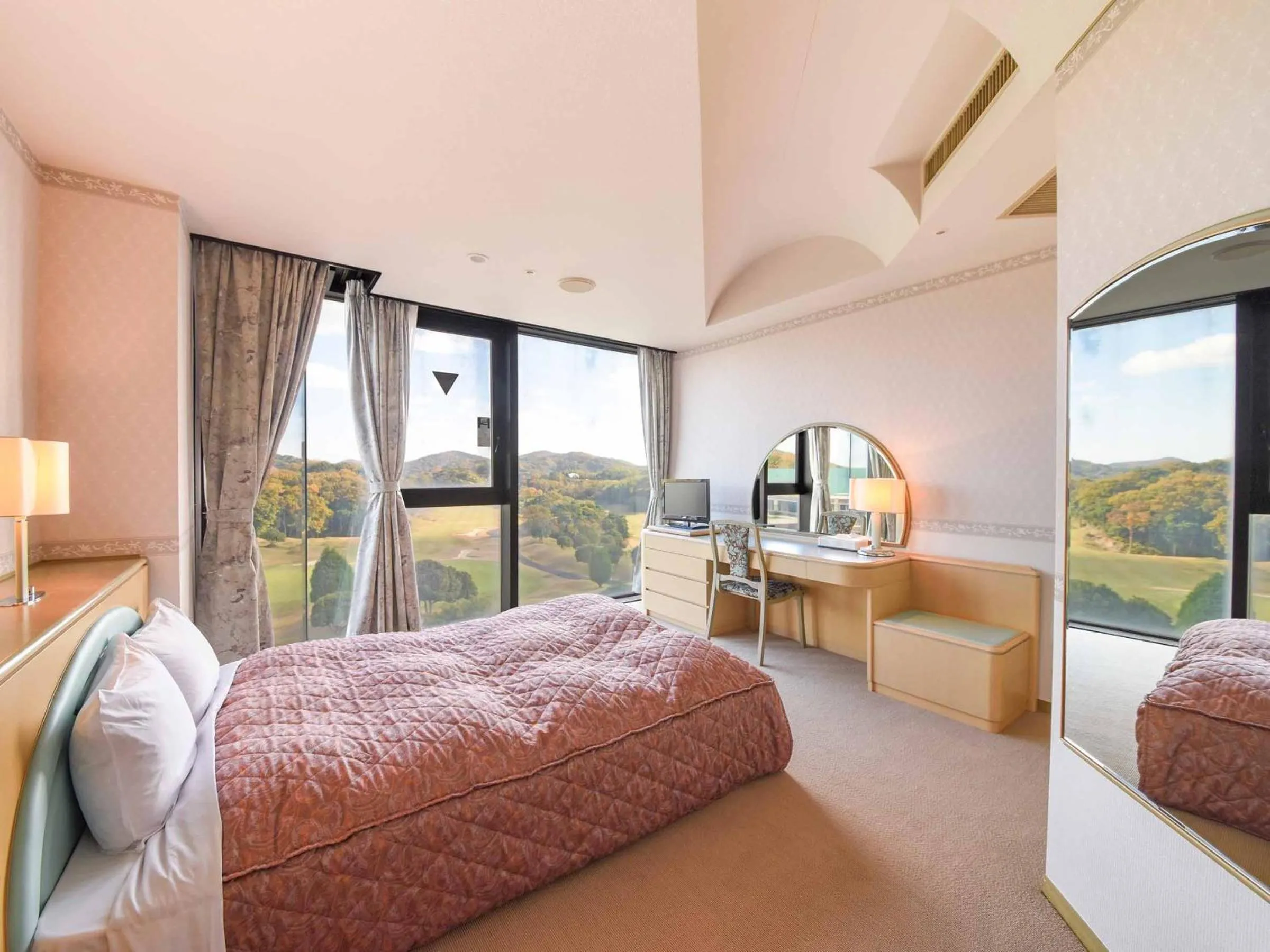 Photo of the whole room in Spring Golf and Art Resort Awaji