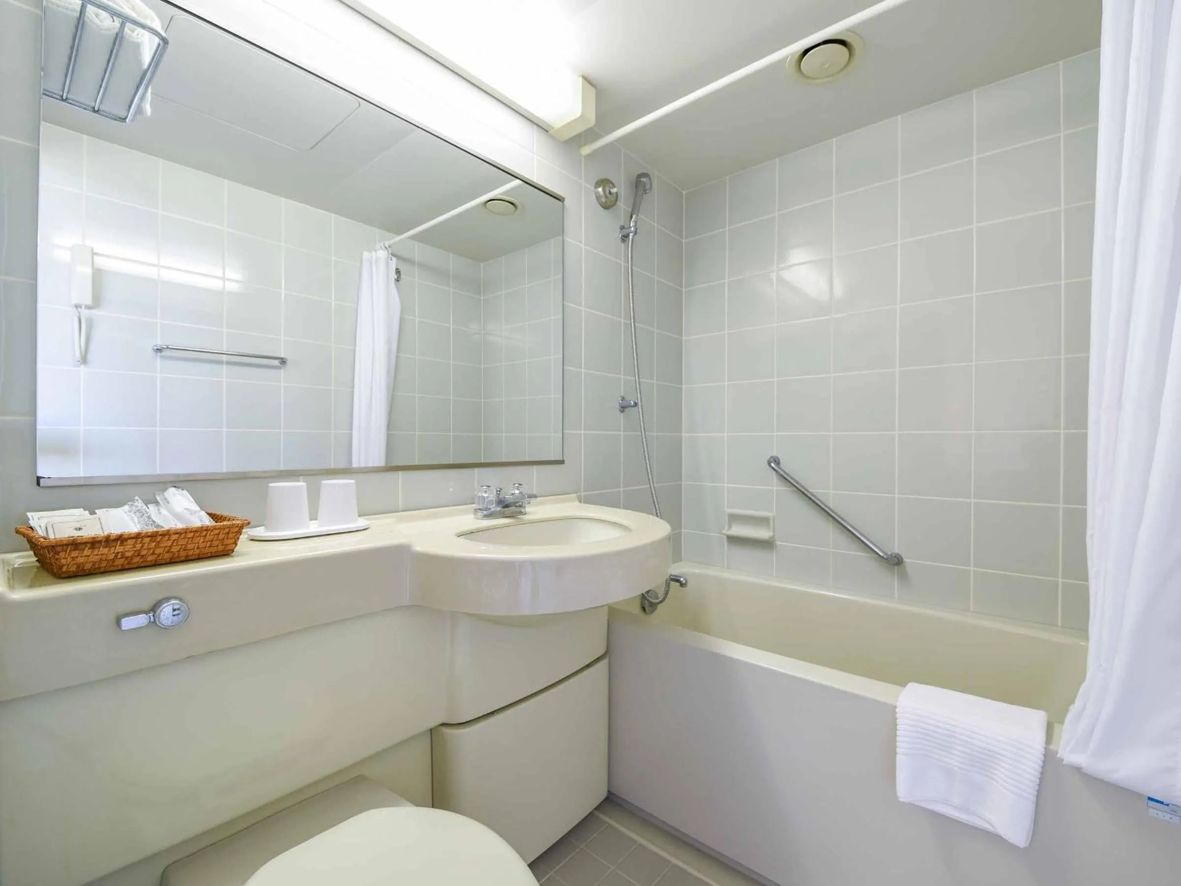 Photo of the whole room, Bathroom in Spring Golf and Art Resort Awaji