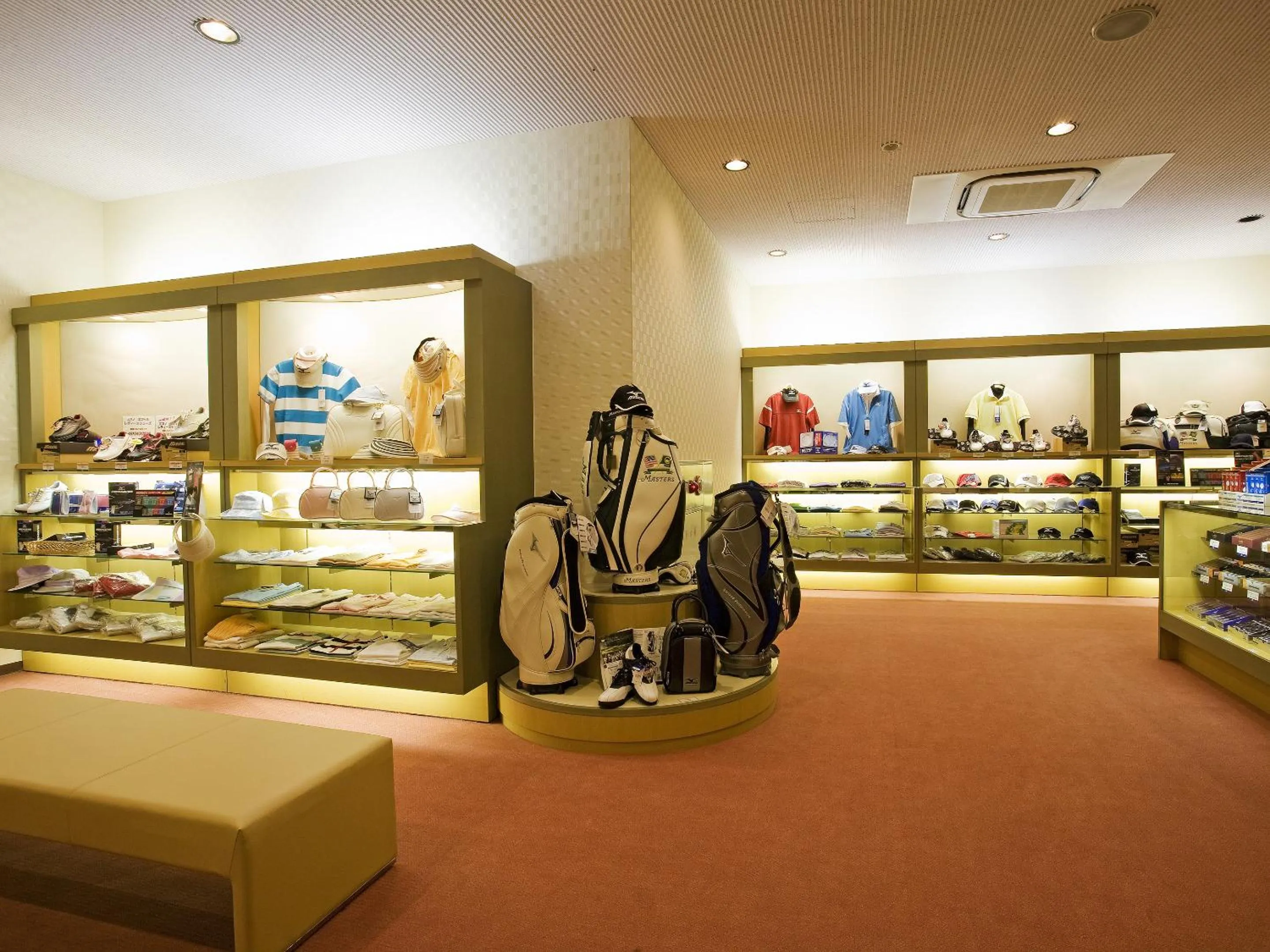 On-site shops, Supermarket/Shops in Spring Golf and Art Resort Awaji
