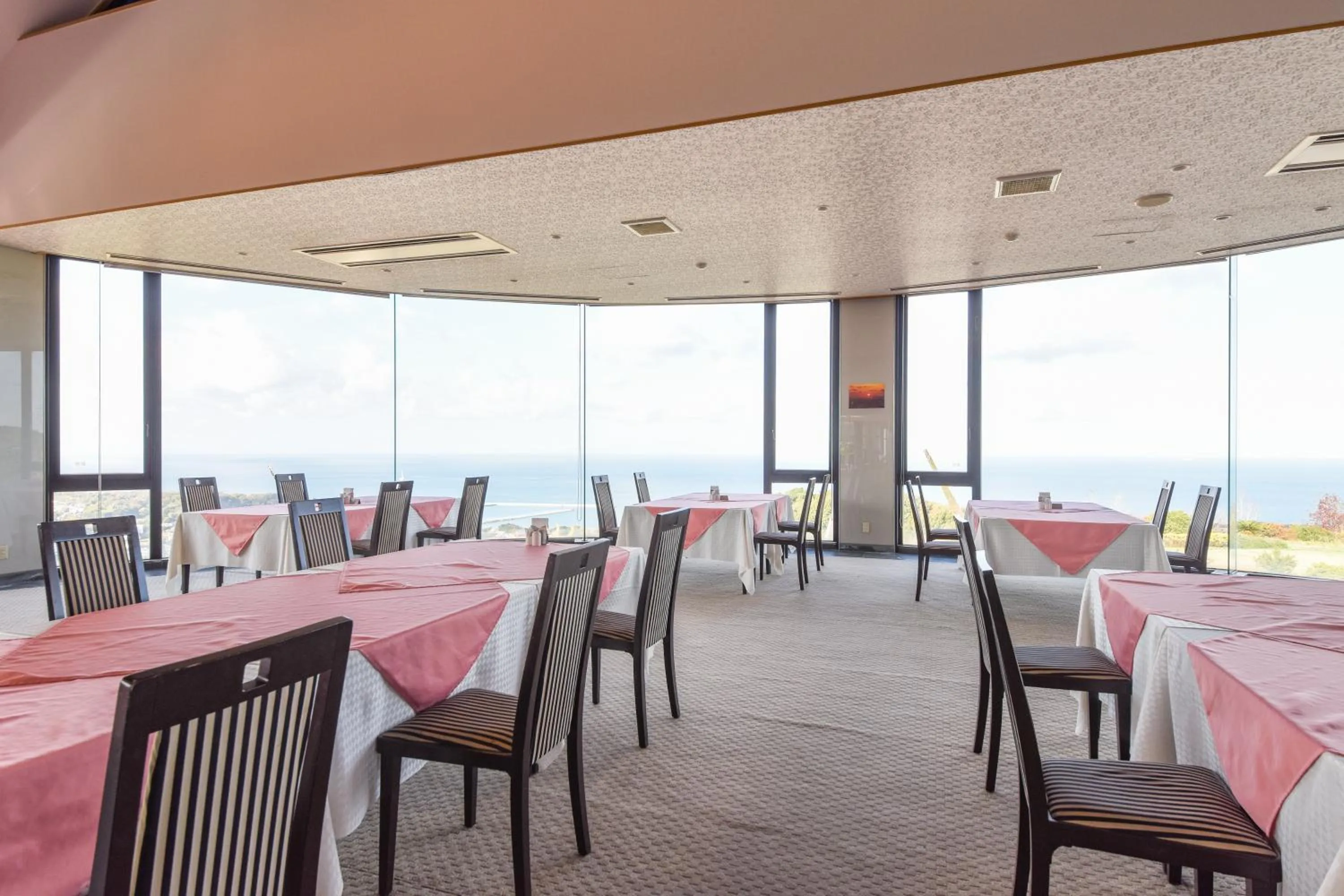 Restaurant/Places to Eat in Spring Golf and Art Resort Awaji