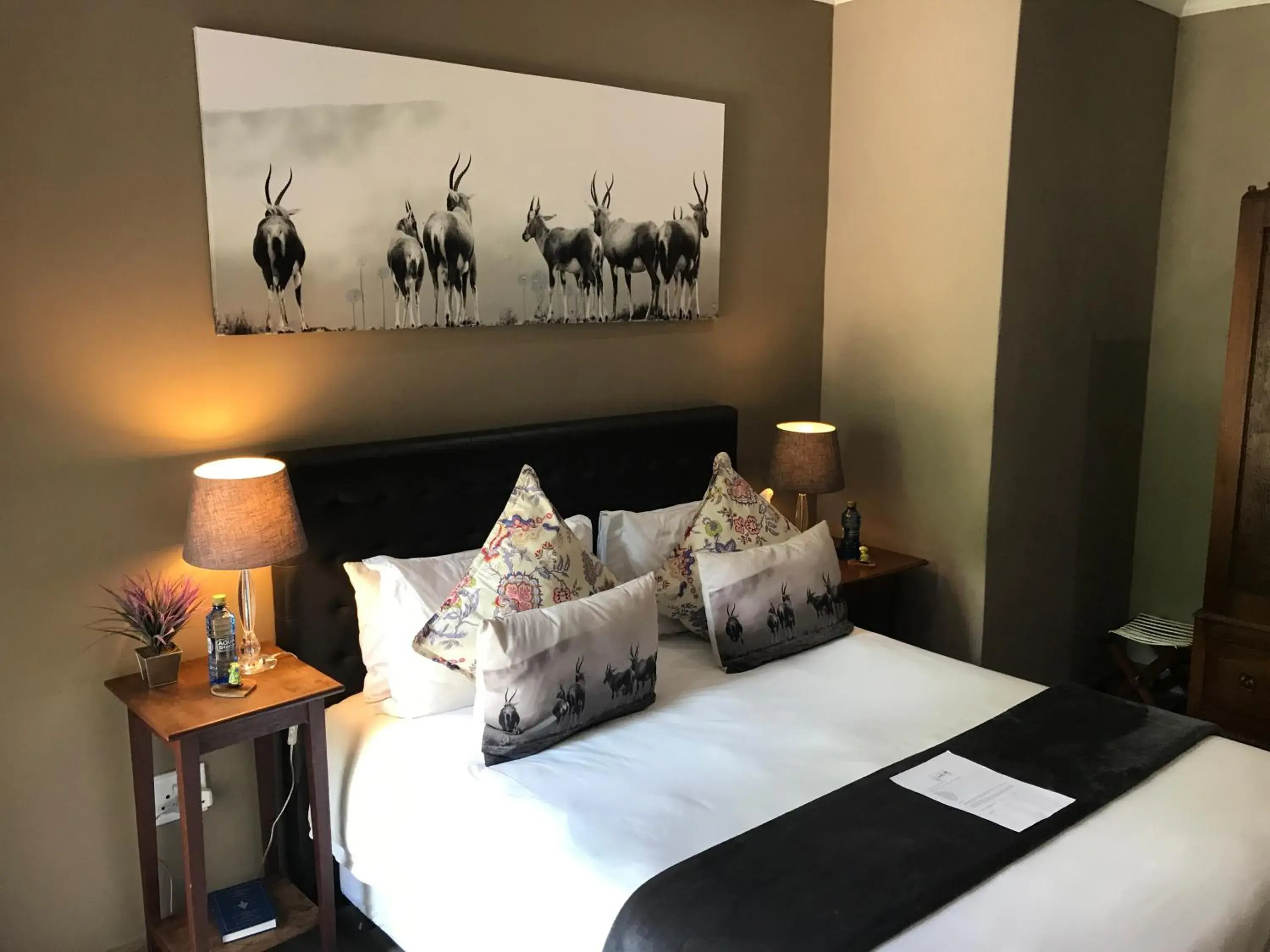 Double Room in Aerotropolis Guest Lodge Double Room in Aerotropolis Guest Lodge