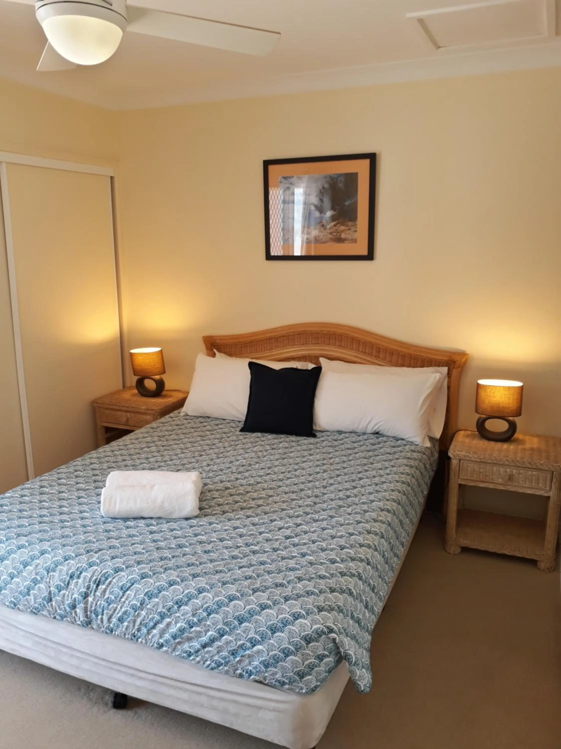 Bedroom, Bed in Pandanus Coolum Beach