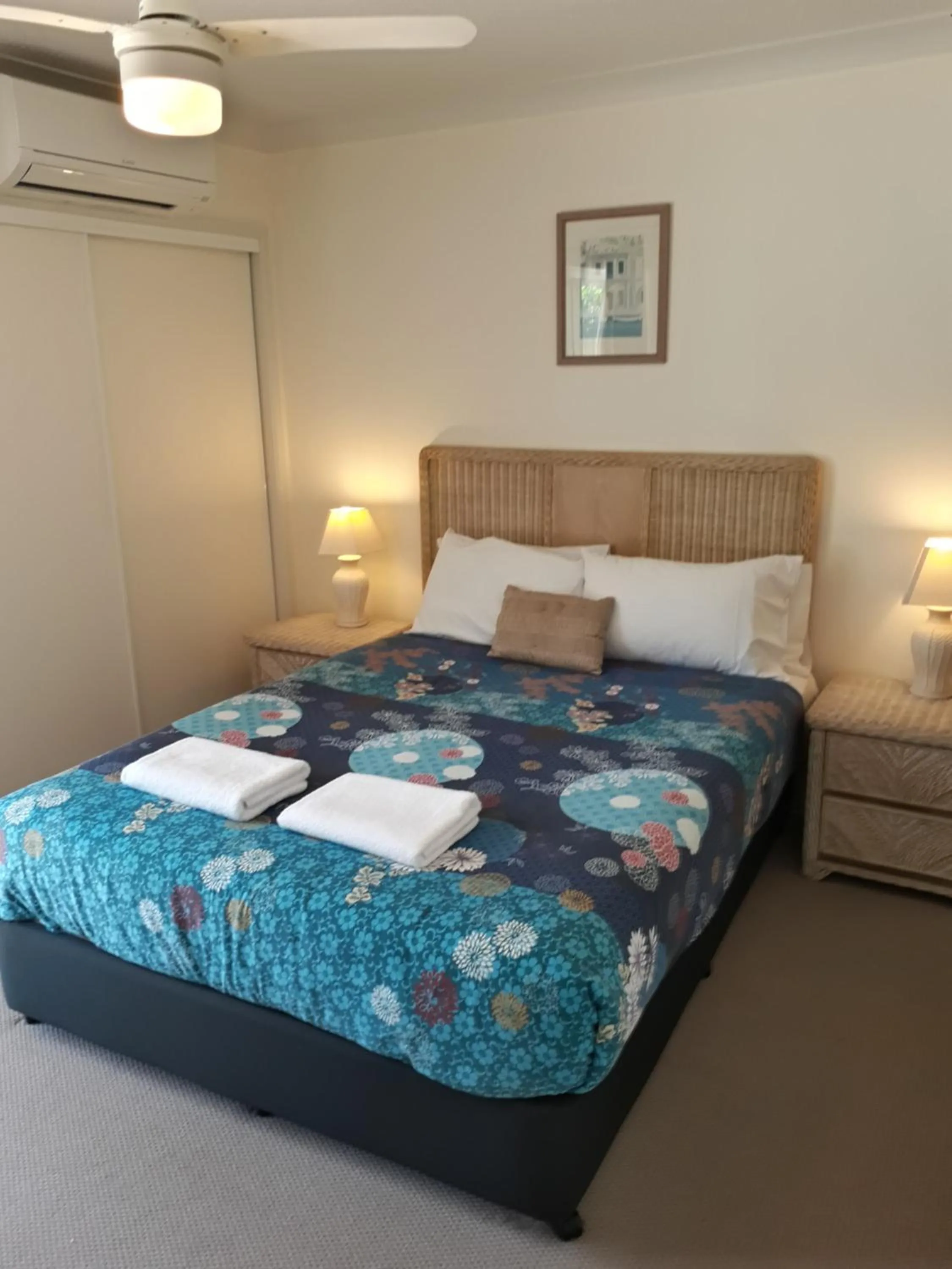 Bedroom, Bed in Pandanus Coolum Beach