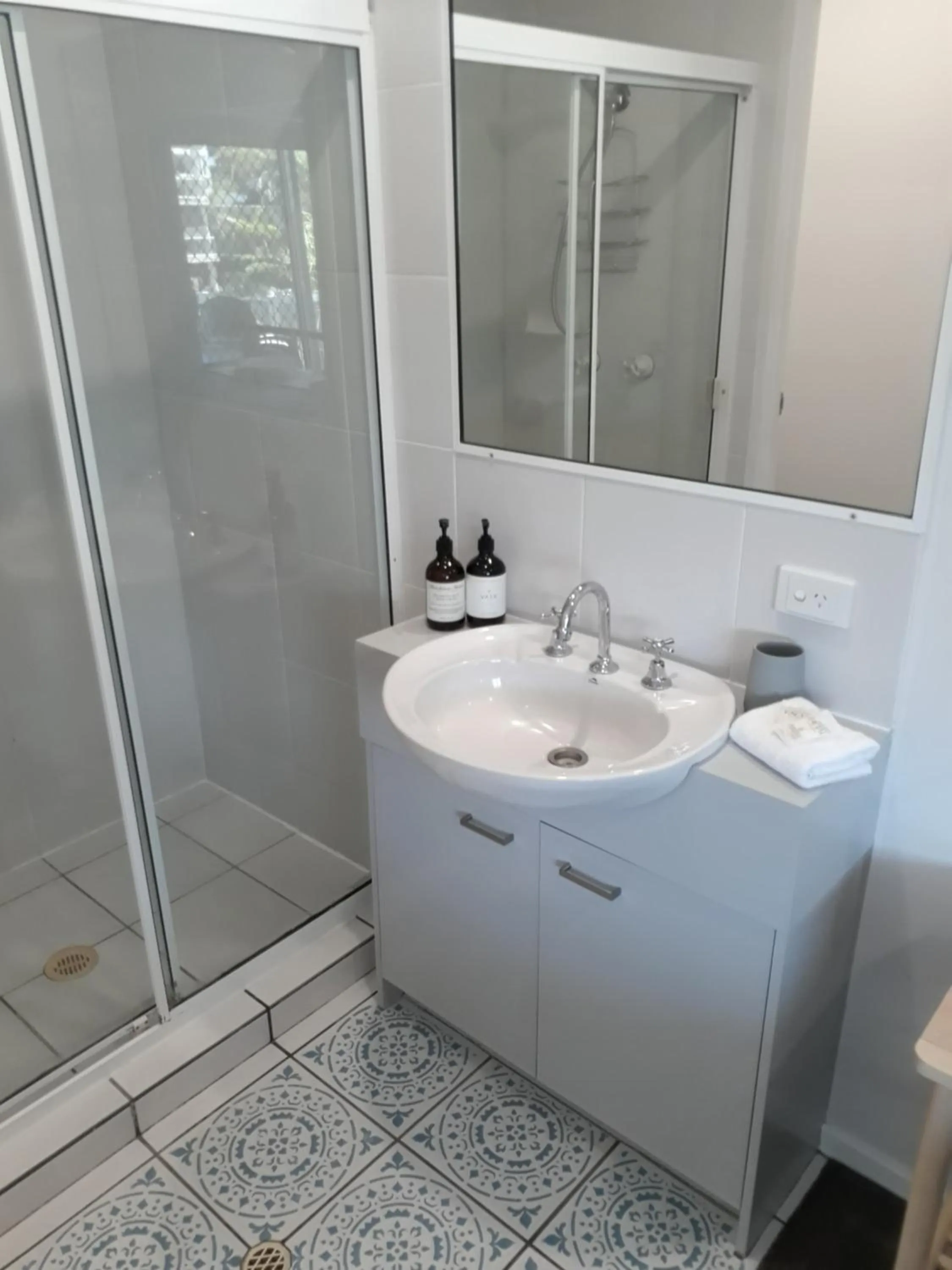 Shower in Pandanus Coolum Beach